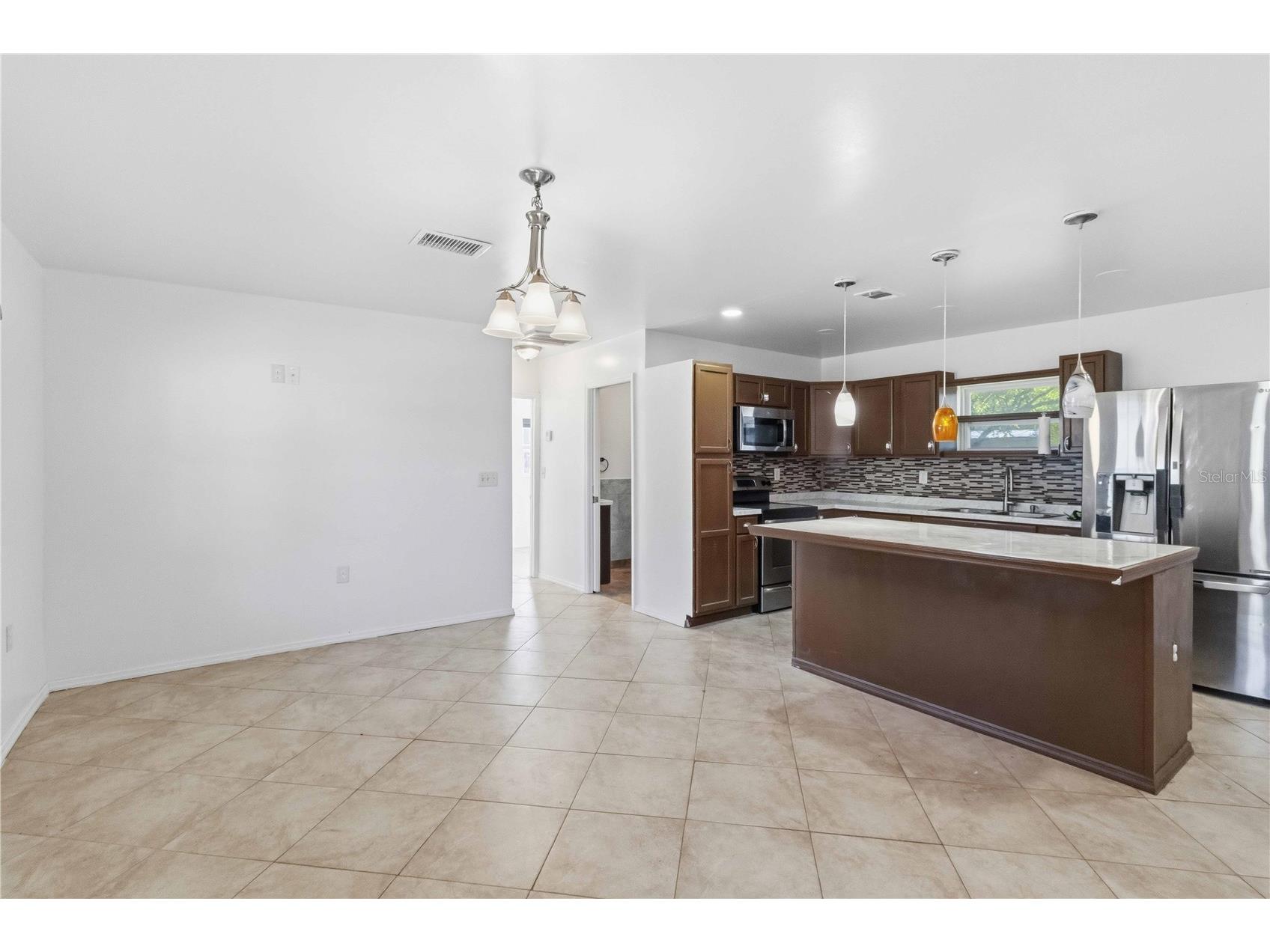 38308 Collins Avenue Zephyrhills FL 33542 TB8495019 image5