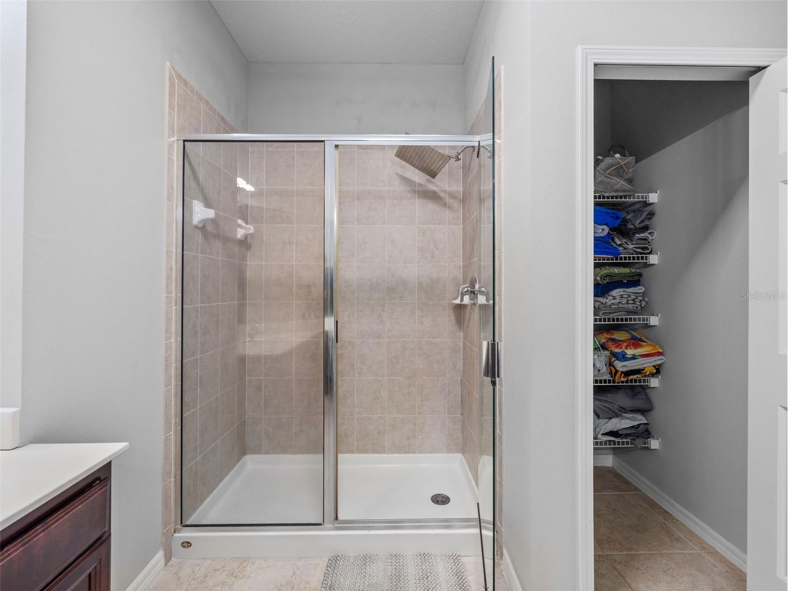 3831 Parkridge Circle #1-104 Sarasota FL 34243 A4698440 image18