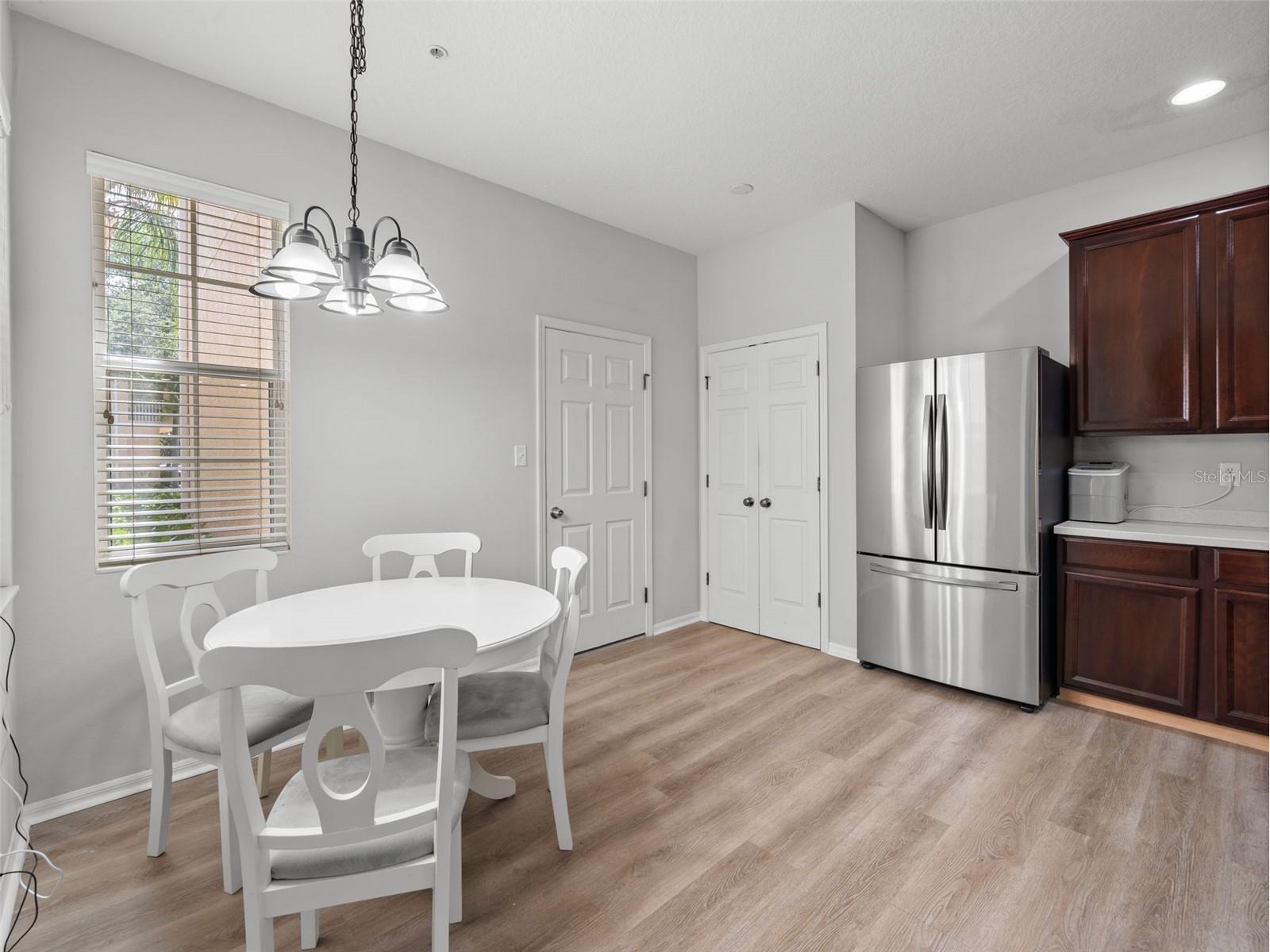 3831 Parkridge Circle #1-104 Sarasota FL 34243 A4698440 image9
