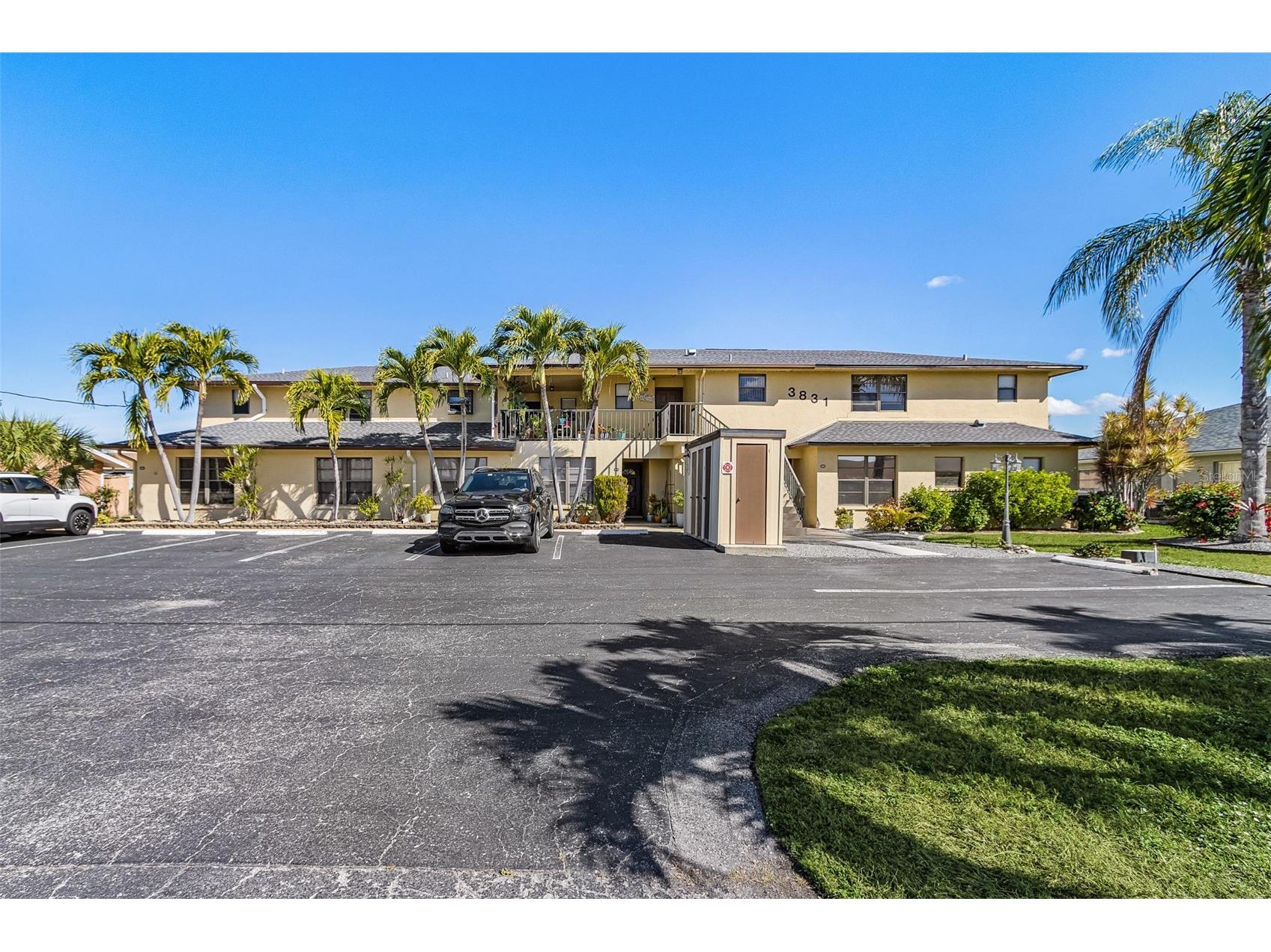 3831 SE 11th Place #101 Cape Coral FL 33904 - RUBICON CANAL A4677728 image1