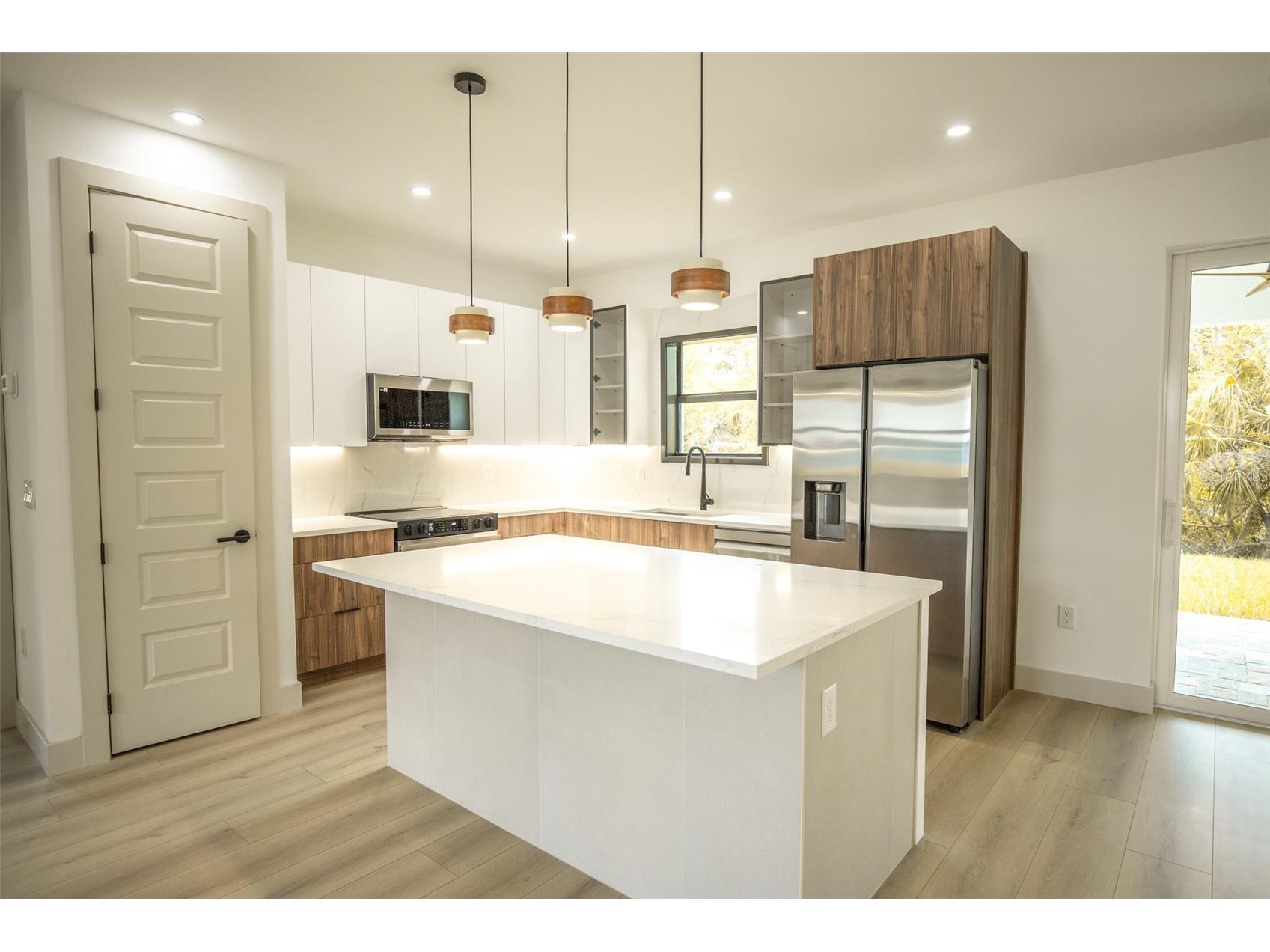 3833 Shorewood Street North Port FL 34286 A4693959 image10