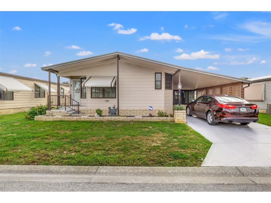 3833 William Hume Drive Zephyrhills FL 33541 T3454538 image1