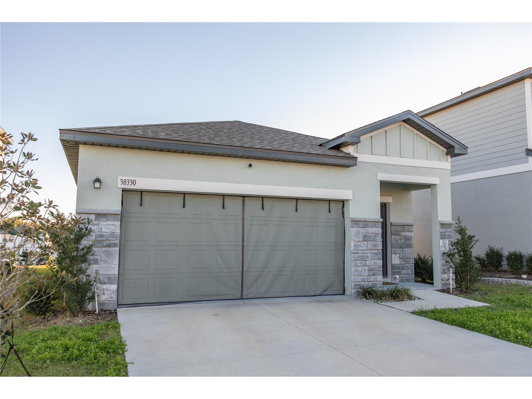 38330 Honeysuckle Drive Dade City FL 33525 A4679354 image1