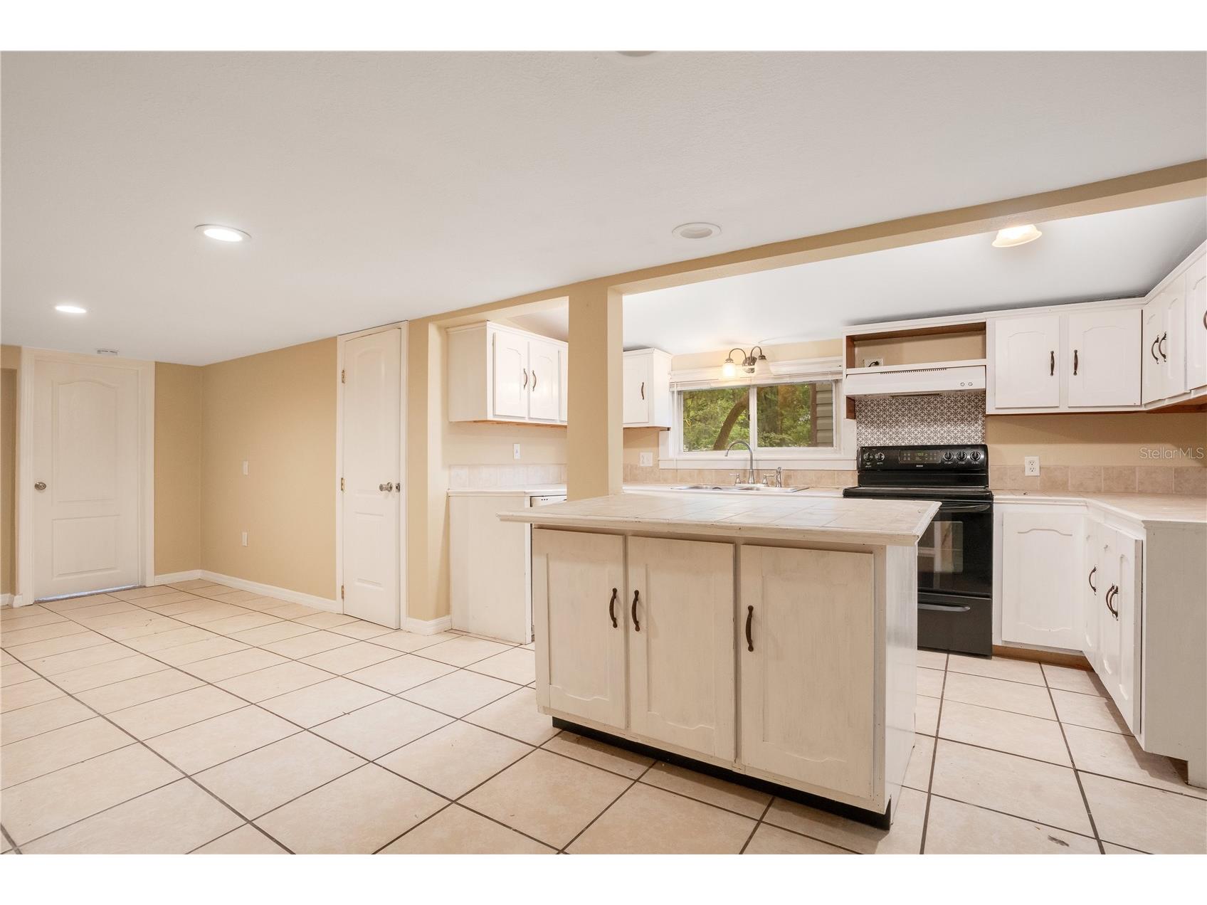 38341 Palm Grove Drive Zephyrhills FL 33542 O6392335 image12