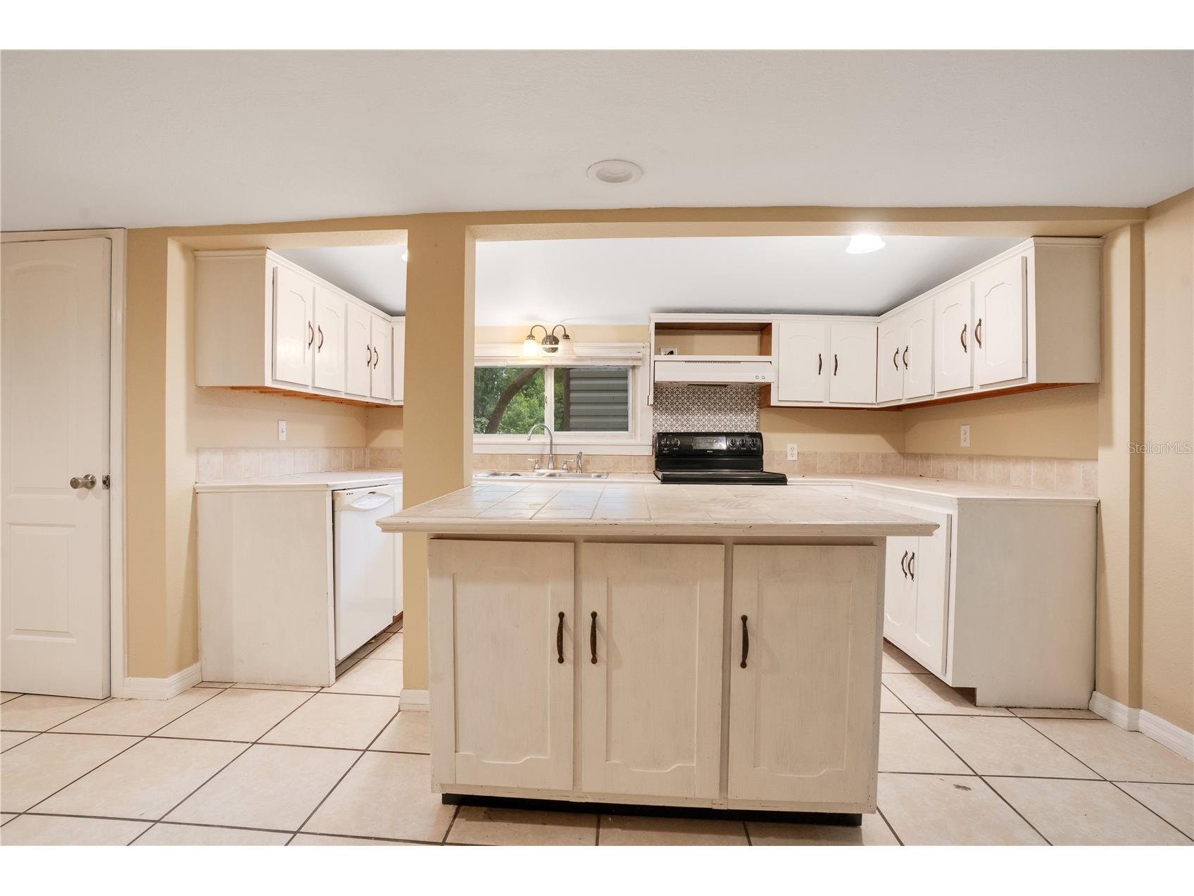 38341 Palm Grove Drive Zephyrhills FL 33542 O6392335 image13