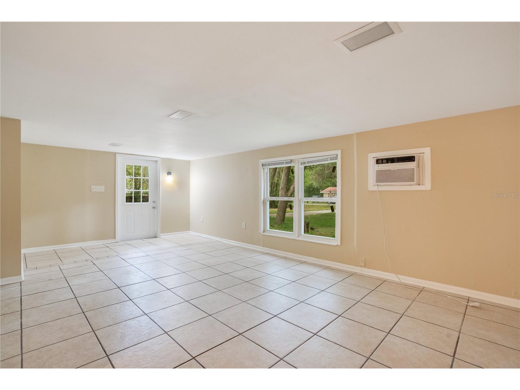 38341 Palm Grove Drive Zephyrhills FL 33542 O6392335 image3