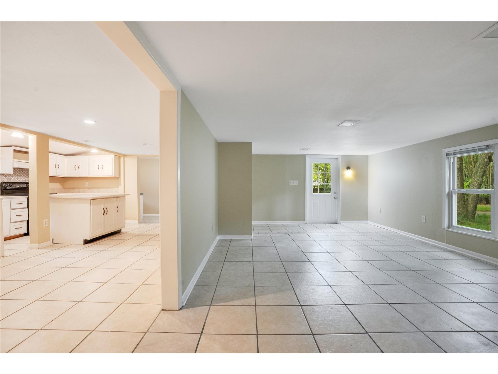 38341 Palm Grove Drive Zephyrhills FL 33542 O6392335 image4