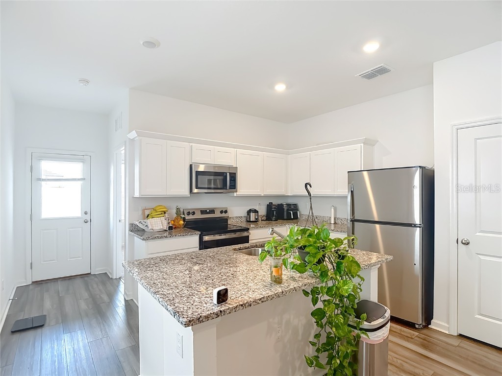 38345 Honeysuckle Drive Dade City FL 33525 TB8454578 image11