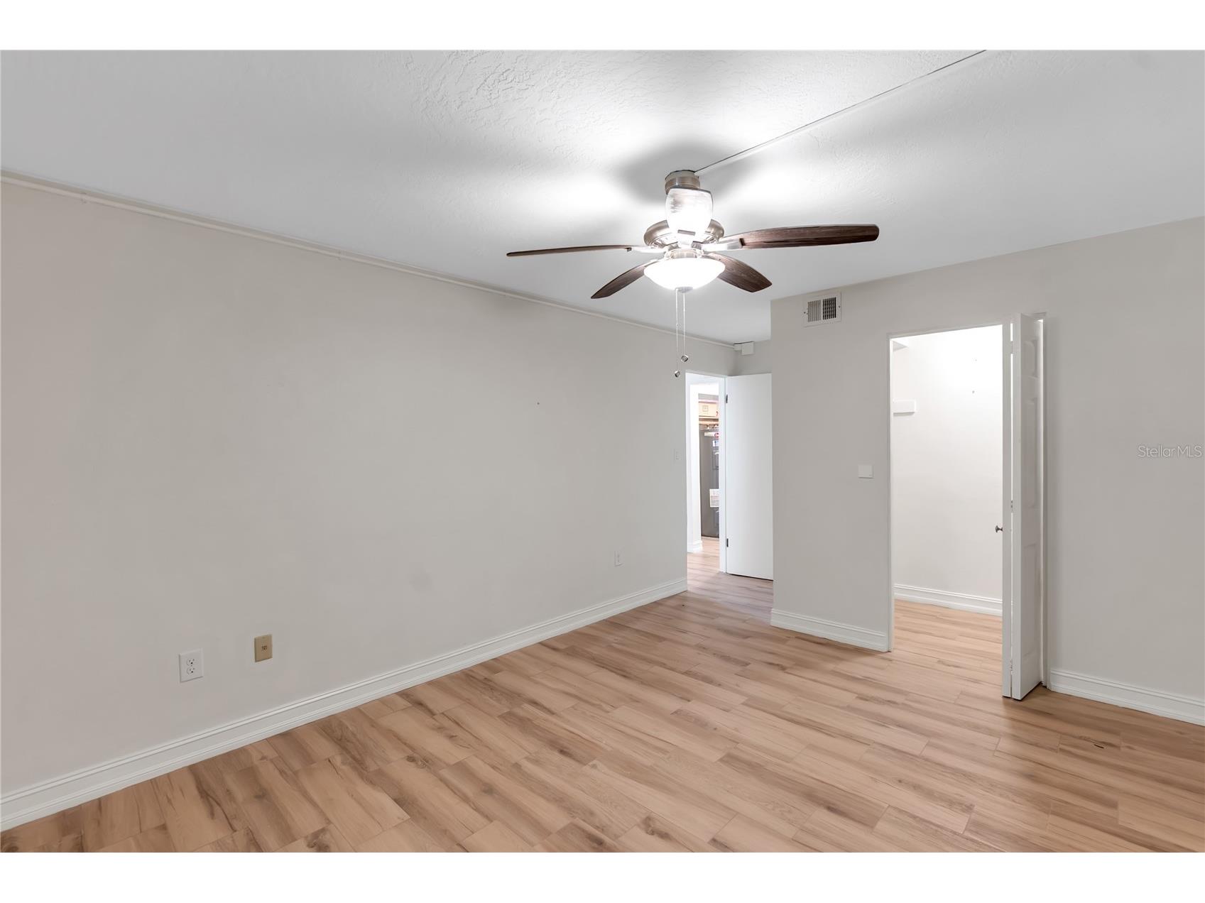 3835 Almeria Court #C1 Sarasota FL 34239 A4671843 image20