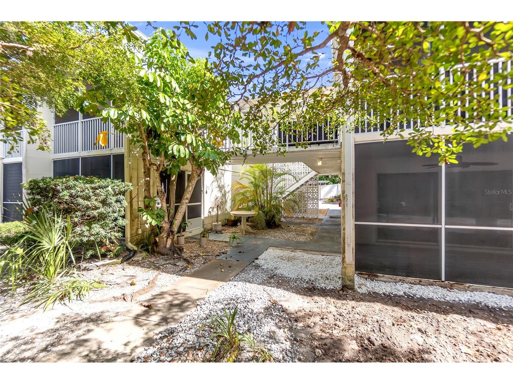 3835 Almeria Court #C1 Sarasota FL 34239 A4671843 image32