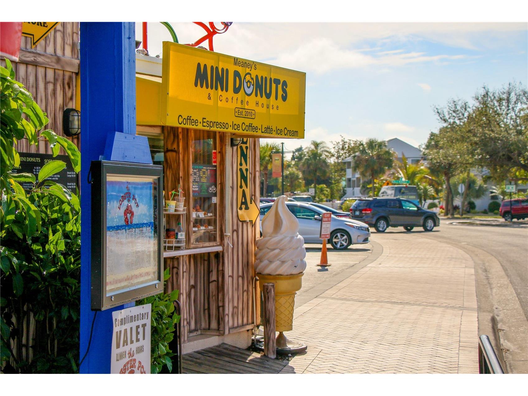 3835 Almeria Court #C1 Sarasota FL 34239 A4671843 image41