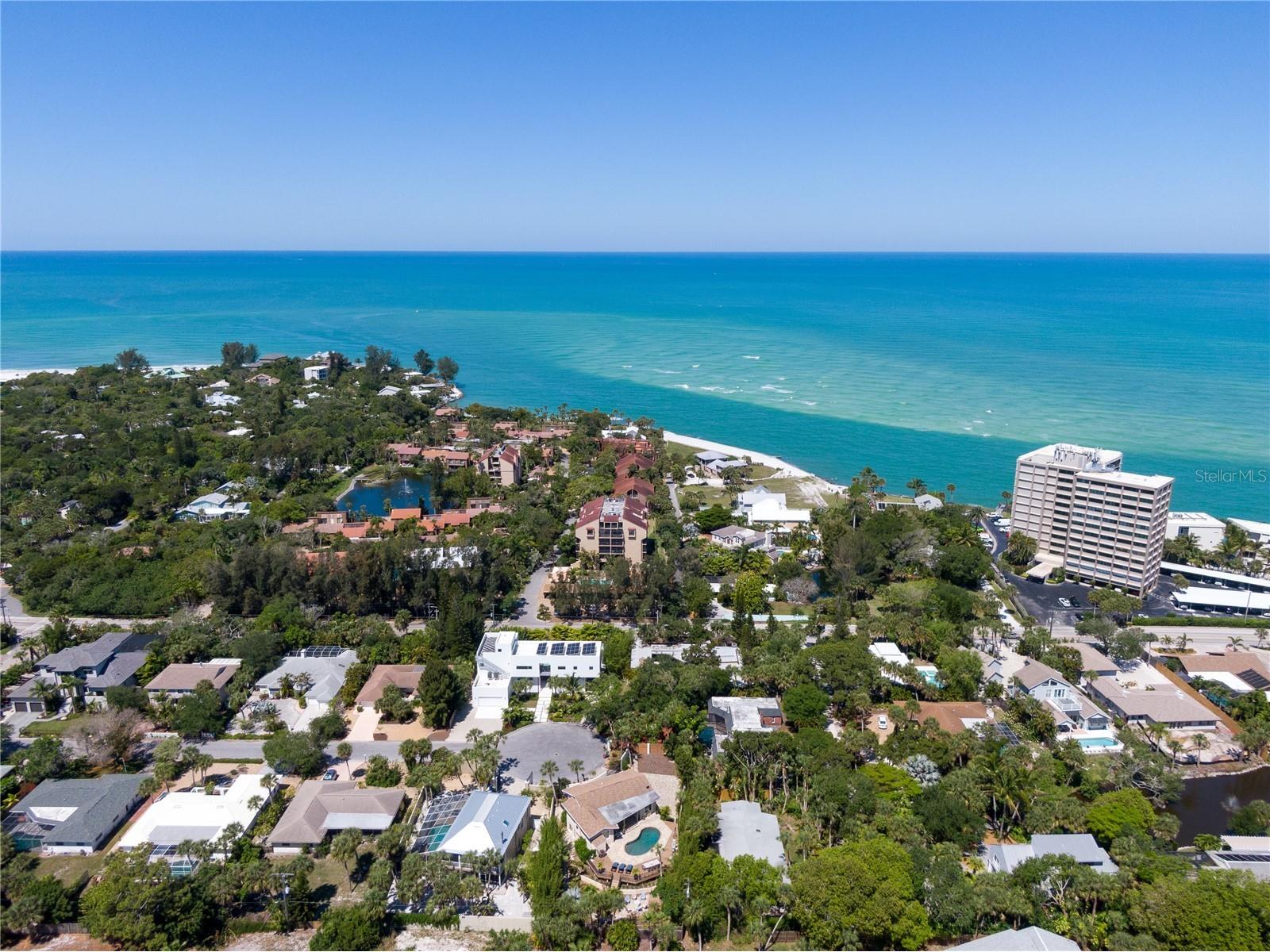 3835 Almeria Court #C1 Sarasota FL 34239 A4671843 image76