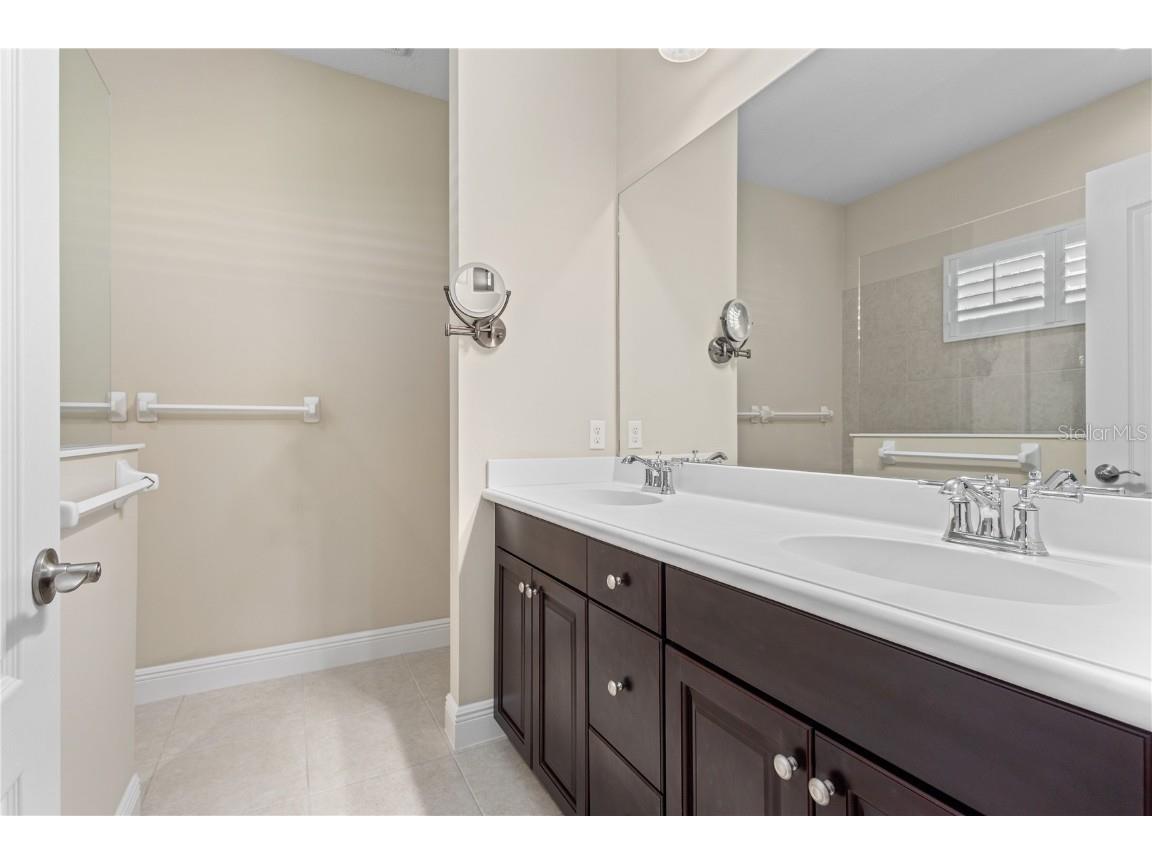 3835 Autumn Fern Terrace Sarasota FL 34243 A4670884 image20