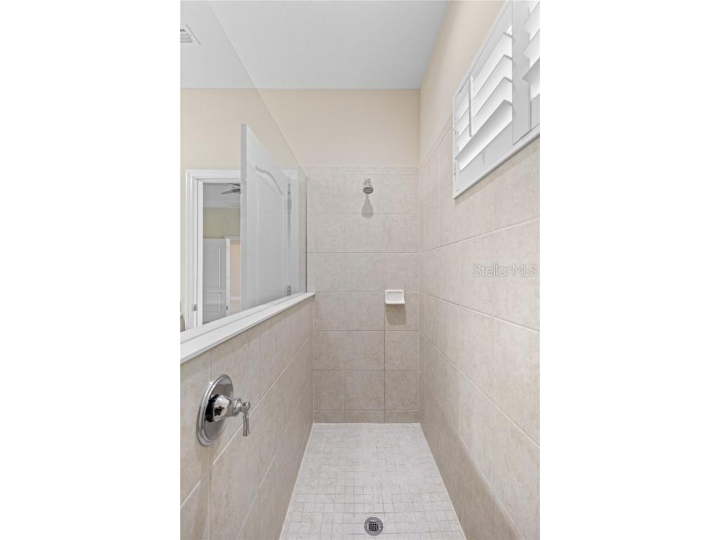 3835 Autumn Fern Terrace Sarasota FL 34243 A4670884 image21