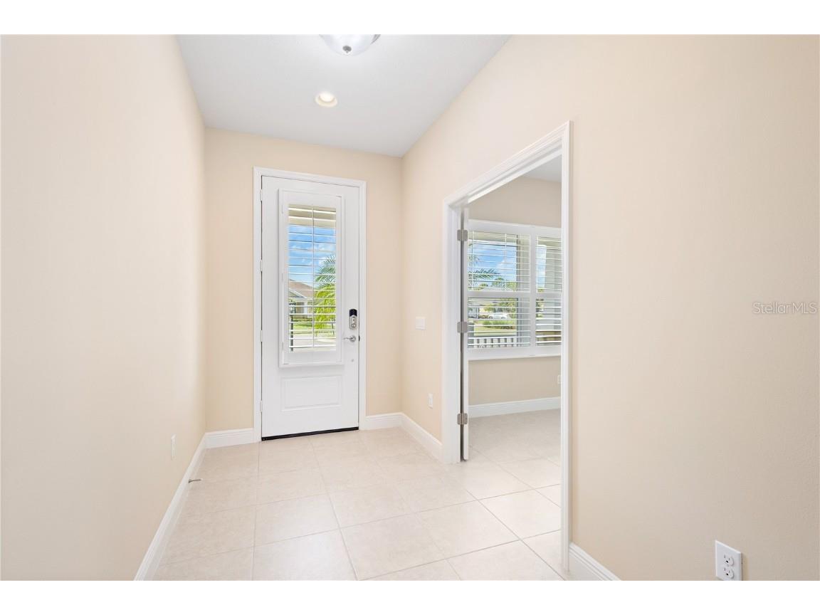 3835 Autumn Fern Terrace Sarasota FL 34243 A4670884 image3
