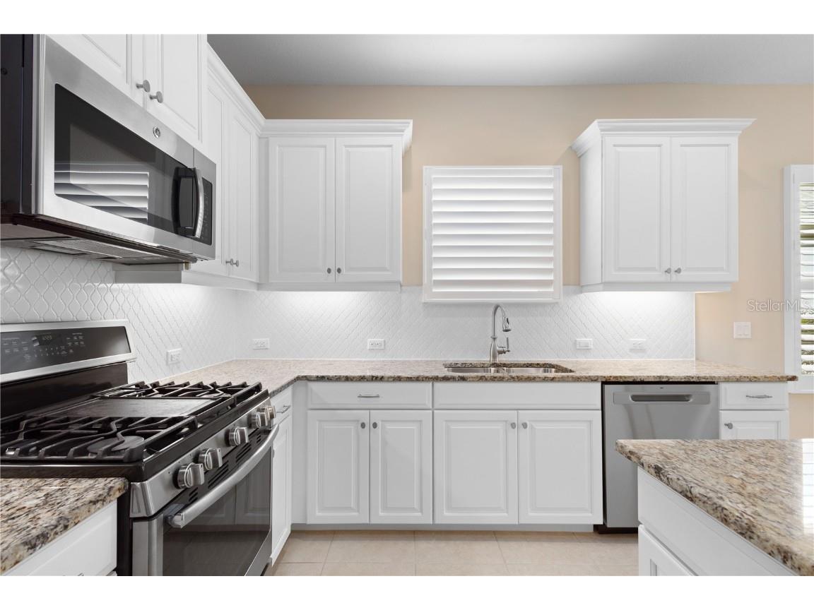 3835 Autumn Fern Terrace Sarasota FL 34243 A4670884 image9