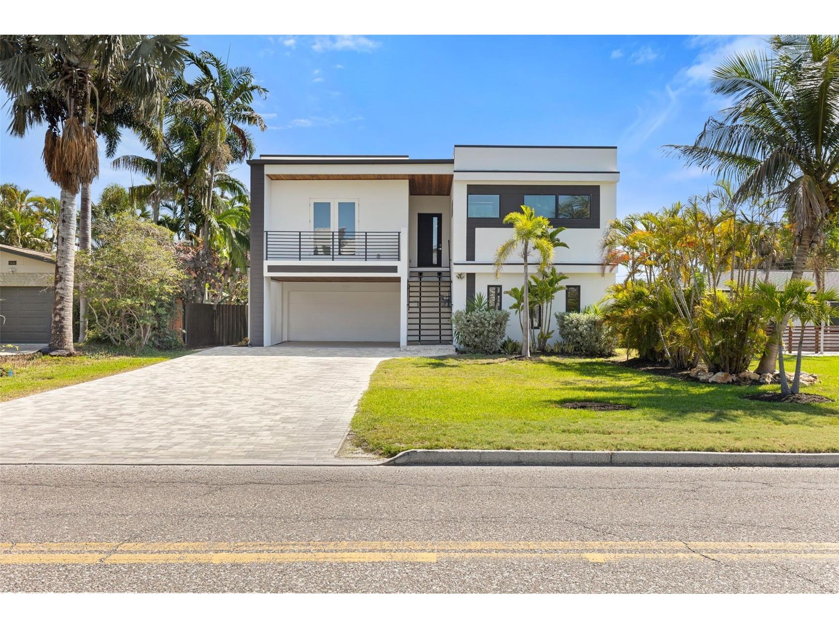 3835 Shore Acres Boulevard NE Saint Petersburg FL 33703 TB8502964 image2