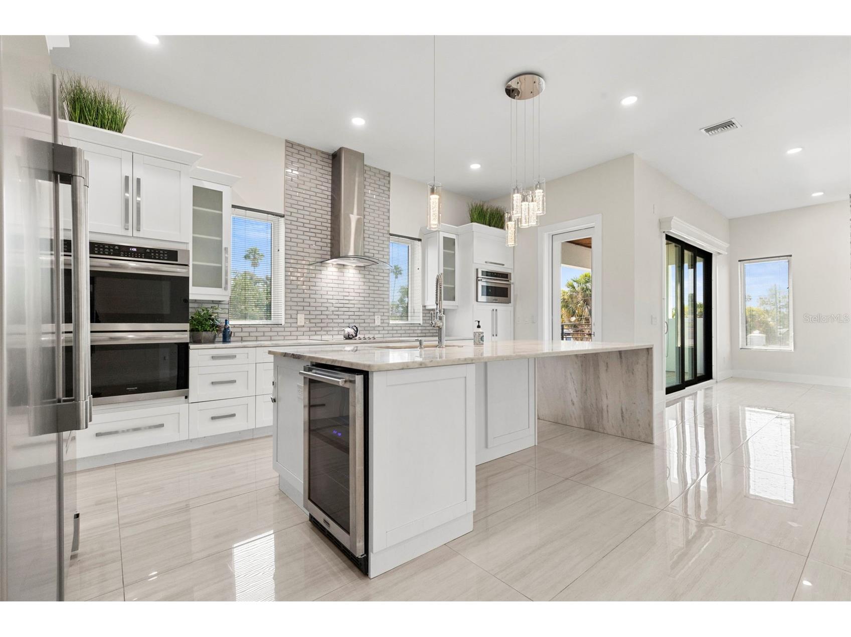 3835 Shore Acres Boulevard NE Saint Petersburg FL 33703 TB8502964 image20