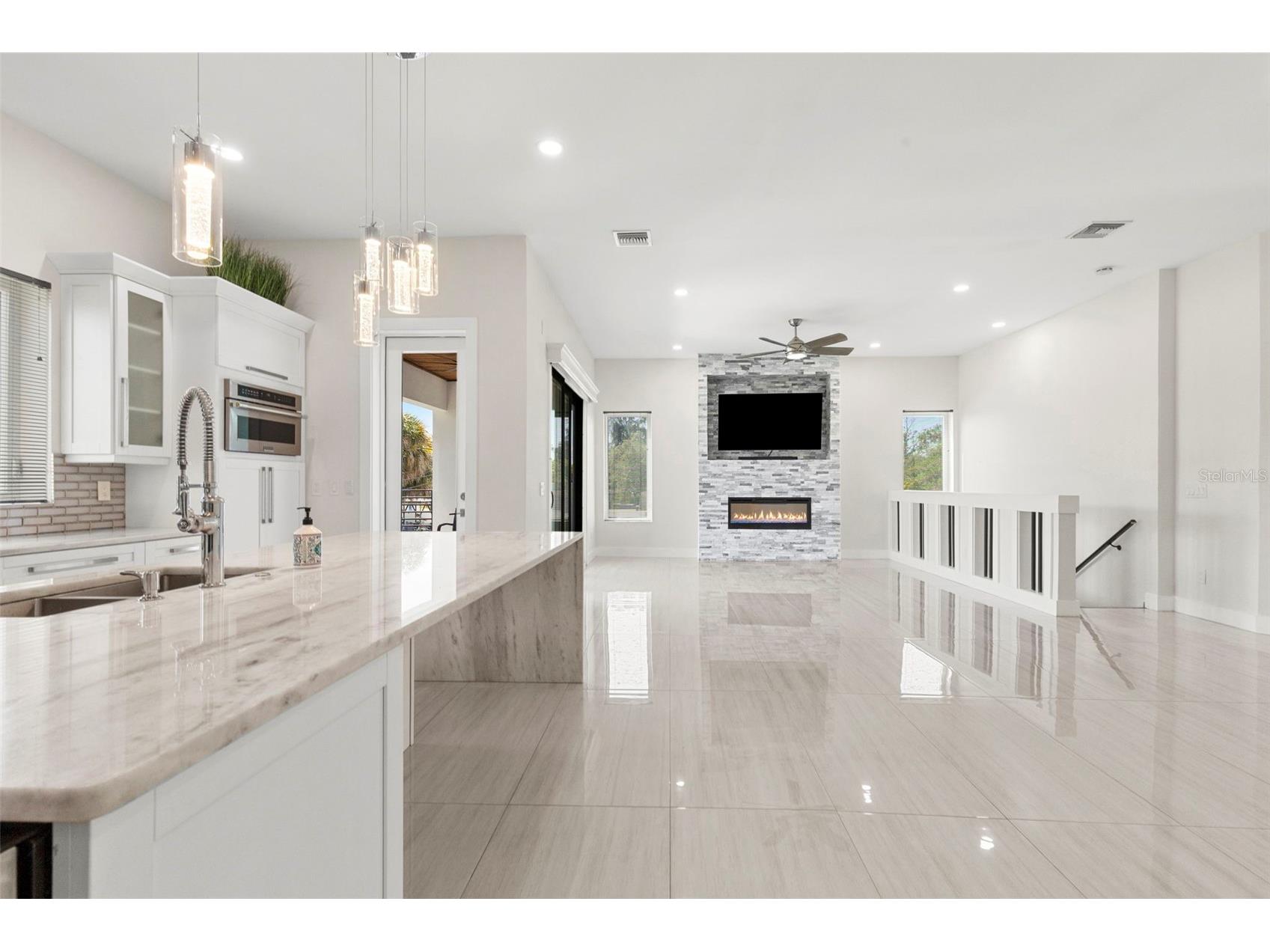 3835 Shore Acres Boulevard NE Saint Petersburg FL 33703 TB8502964 image21