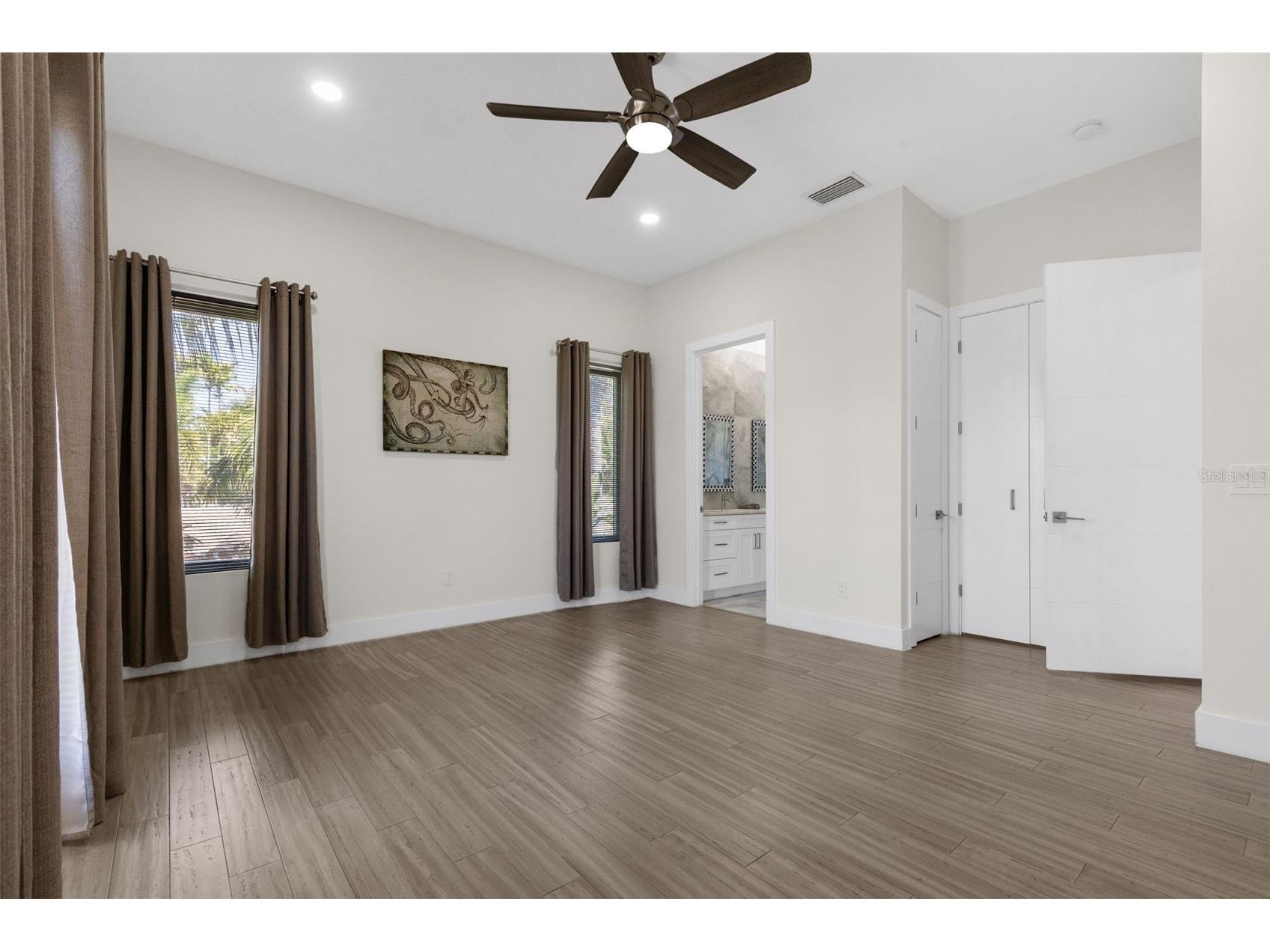 3835 Shore Acres Boulevard NE Saint Petersburg FL 33703 TB8502964 image30