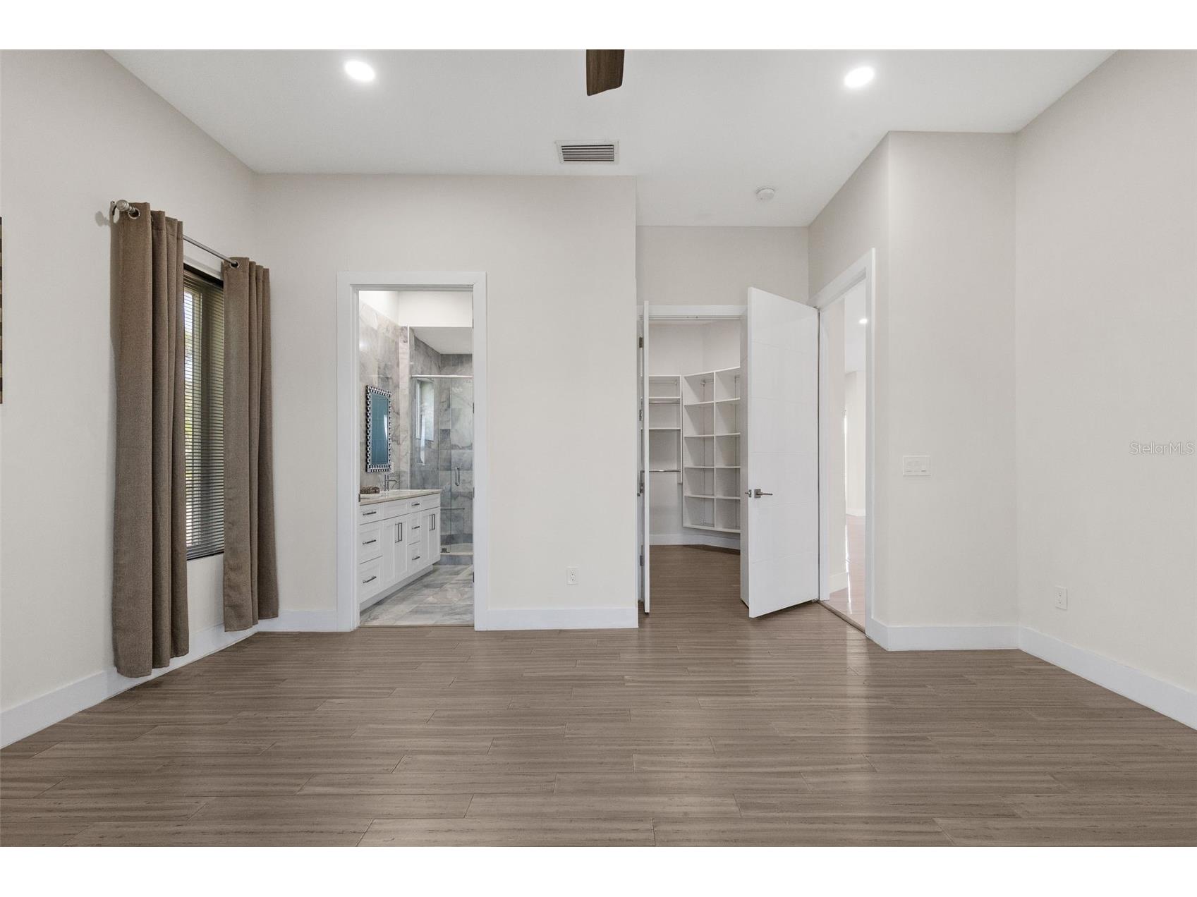 3835 Shore Acres Boulevard NE Saint Petersburg FL 33703 TB8502964 image32