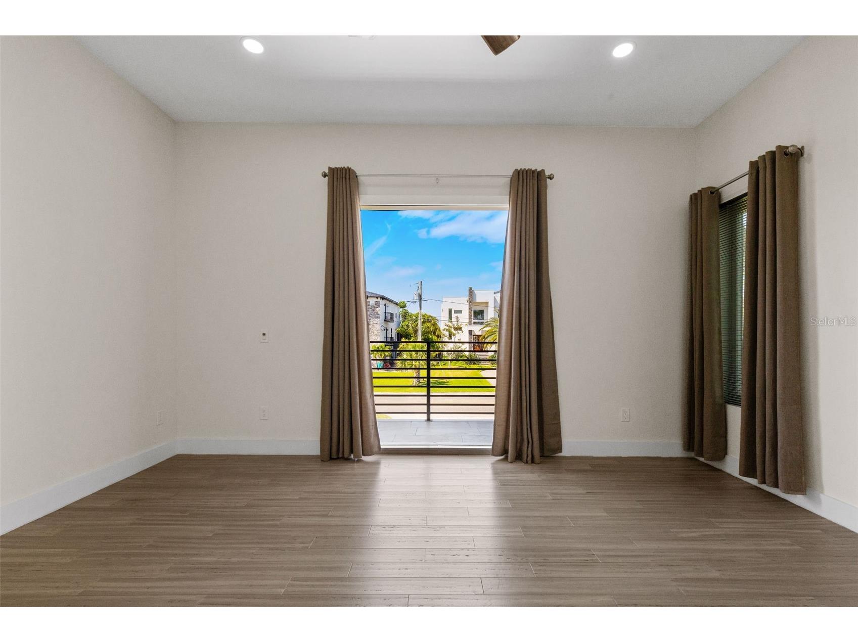 3835 Shore Acres Boulevard NE Saint Petersburg FL 33703 TB8502964 image33