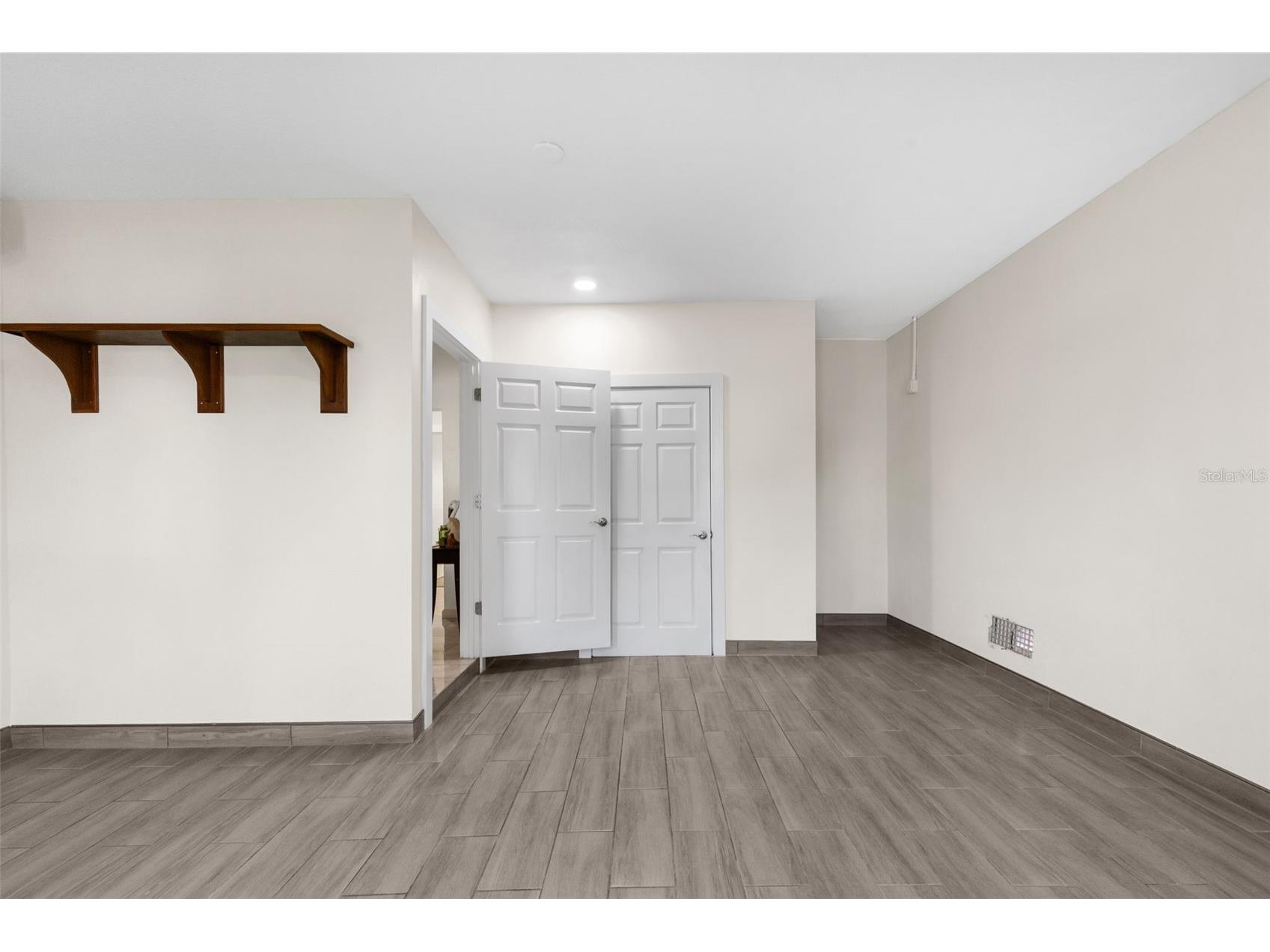 3835 Shore Acres Boulevard NE Saint Petersburg FL 33703 TB8502964 image49