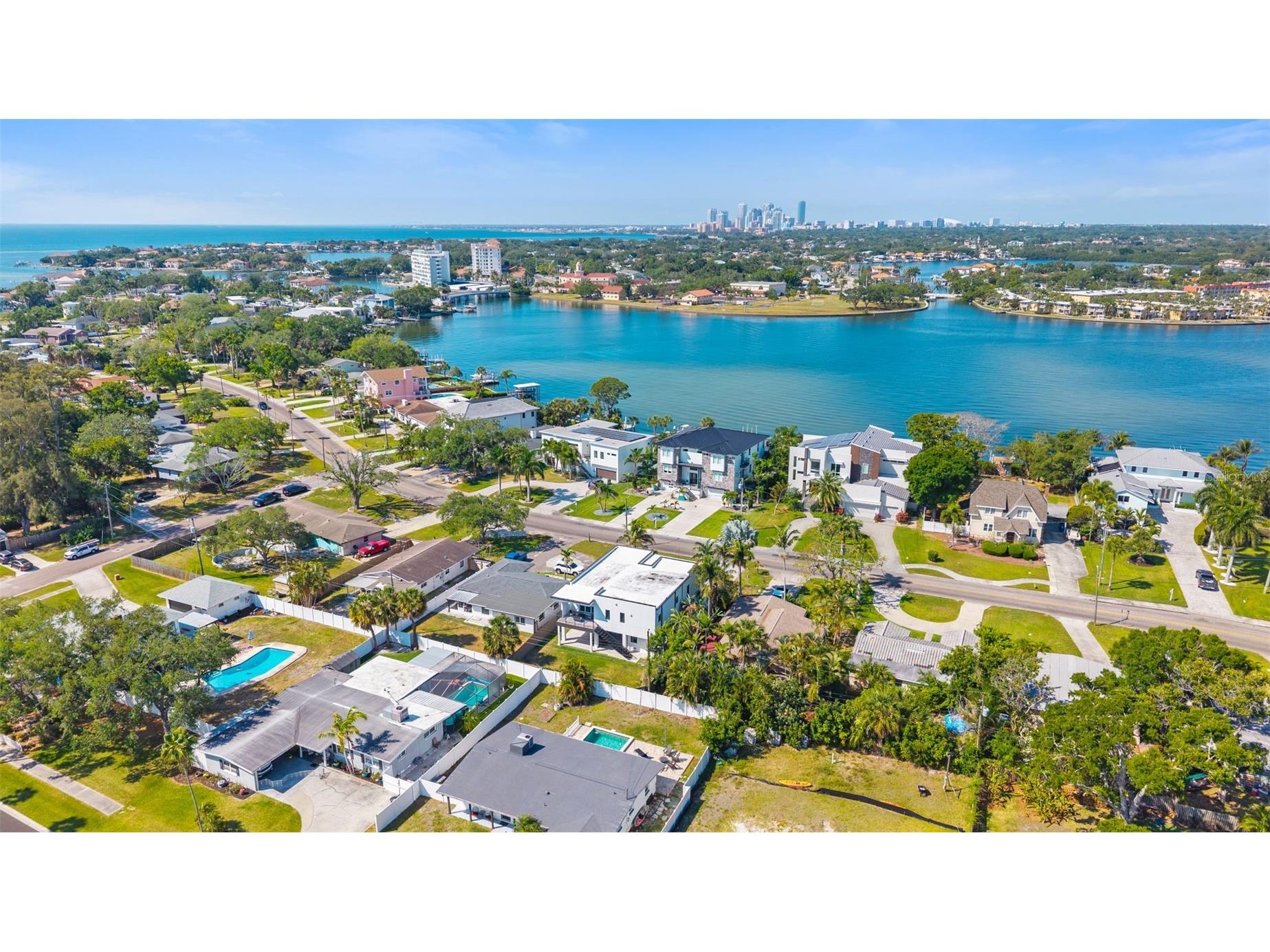 3835 Shore Acres Boulevard NE Saint Petersburg FL 33703 TB8502964 image65