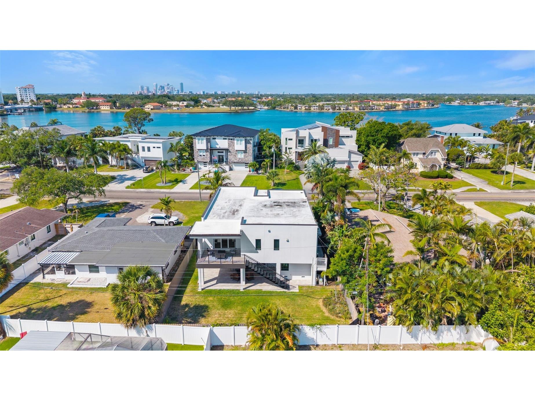3835 Shore Acres Boulevard NE Saint Petersburg FL 33703 TB8502964 image66