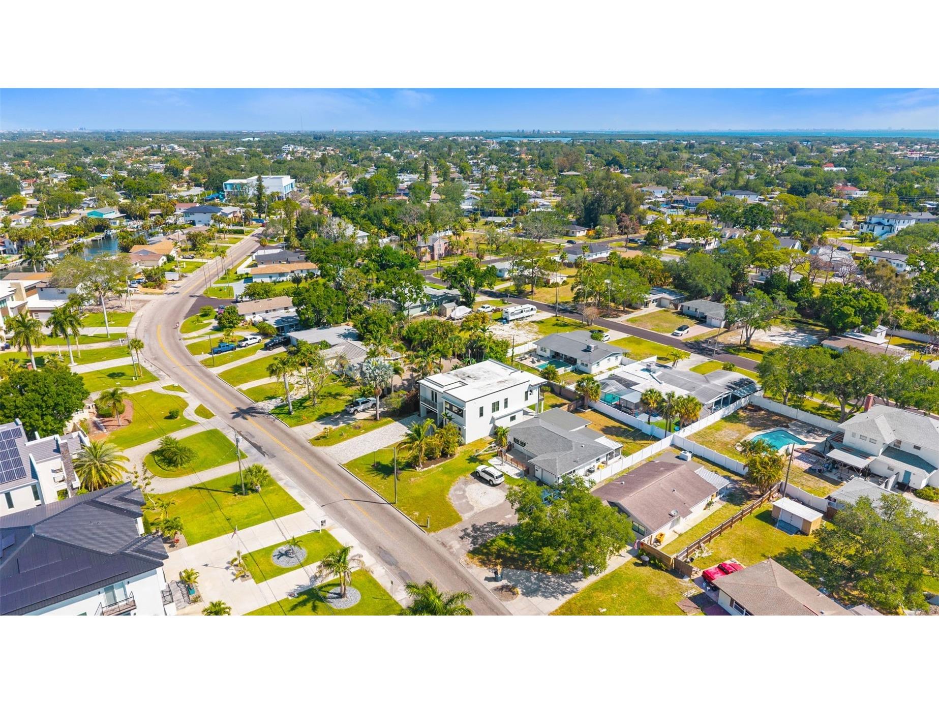 3835 Shore Acres Boulevard NE Saint Petersburg FL 33703 TB8502964 image73