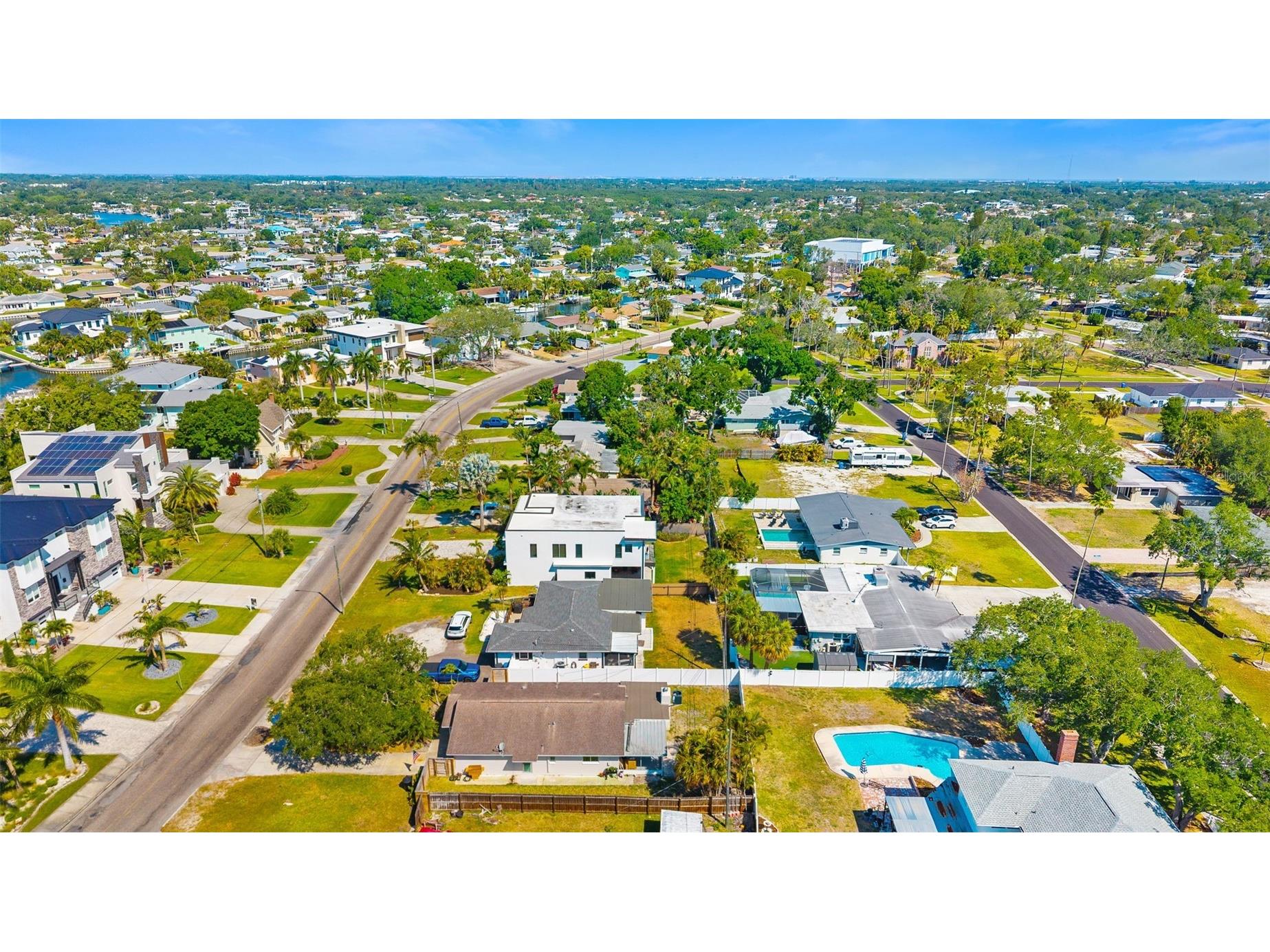 3835 Shore Acres Boulevard NE Saint Petersburg FL 33703 TB8502964 image74