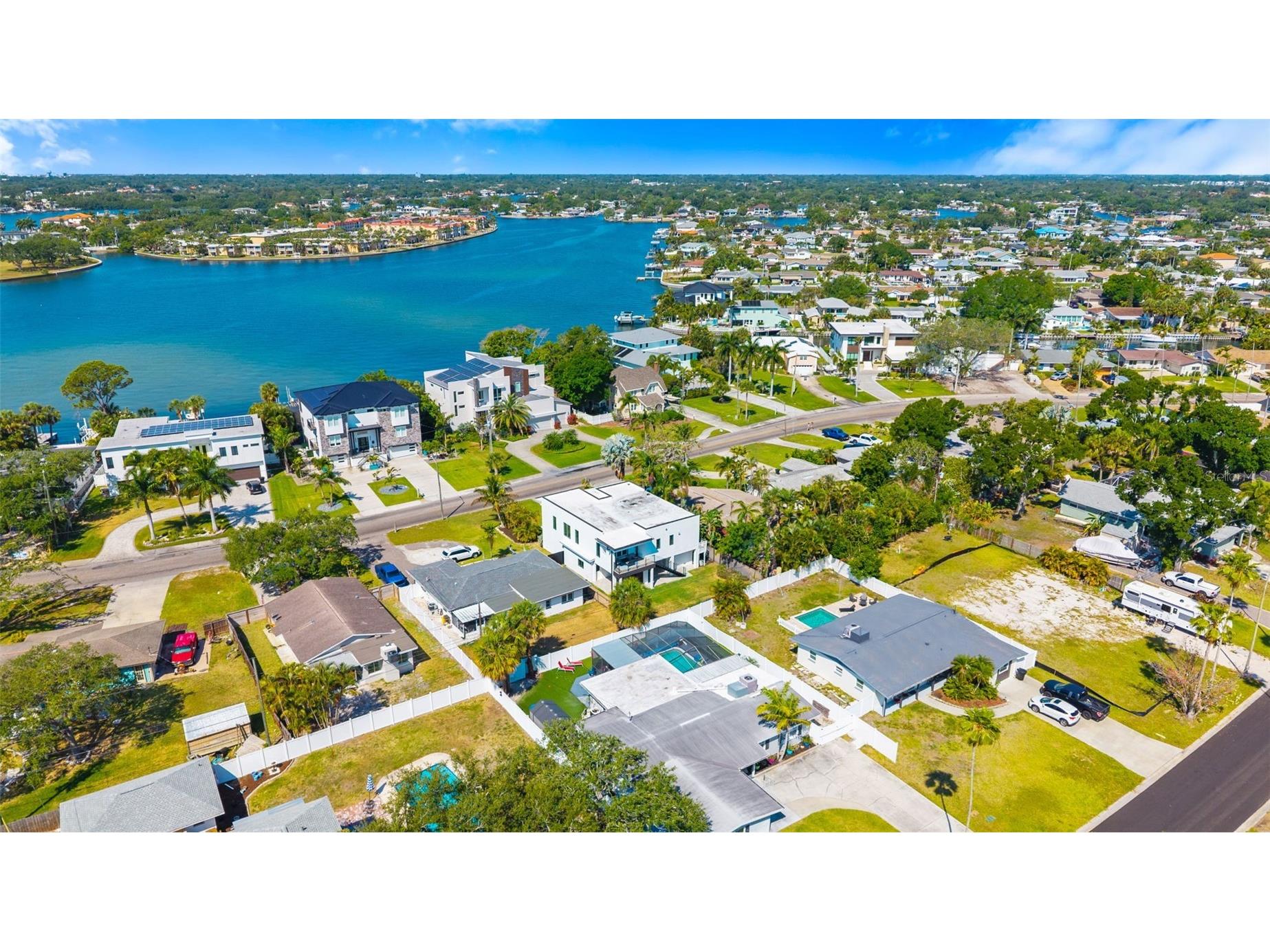 3835 Shore Acres Boulevard NE Saint Petersburg FL 33703 TB8502964 image75