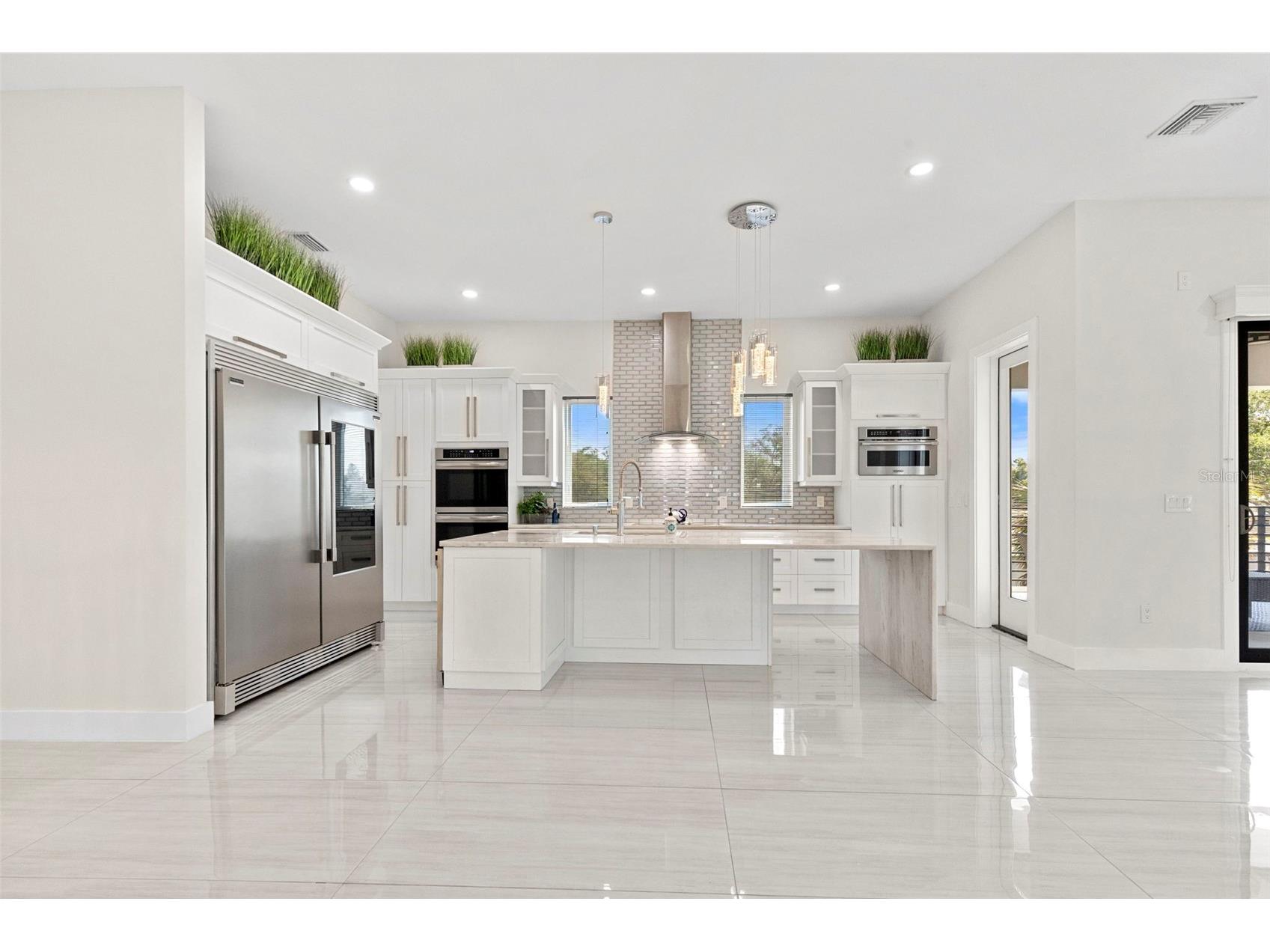 3835 Shore Acres Boulevard NE Saint Petersburg FL 33703 TB8502964 image8