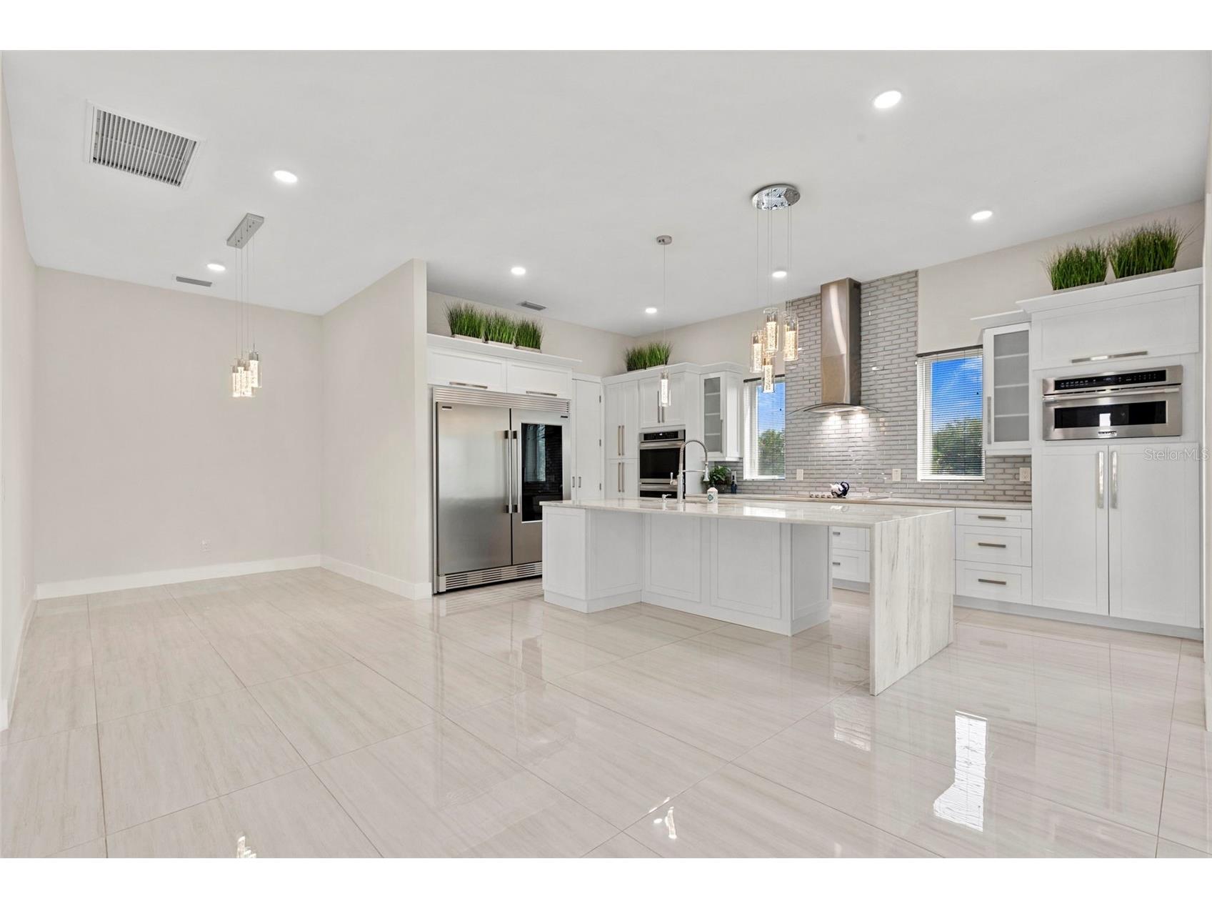 3835 Shore Acres Boulevard NE Saint Petersburg FL 33703 TB8502964 image9