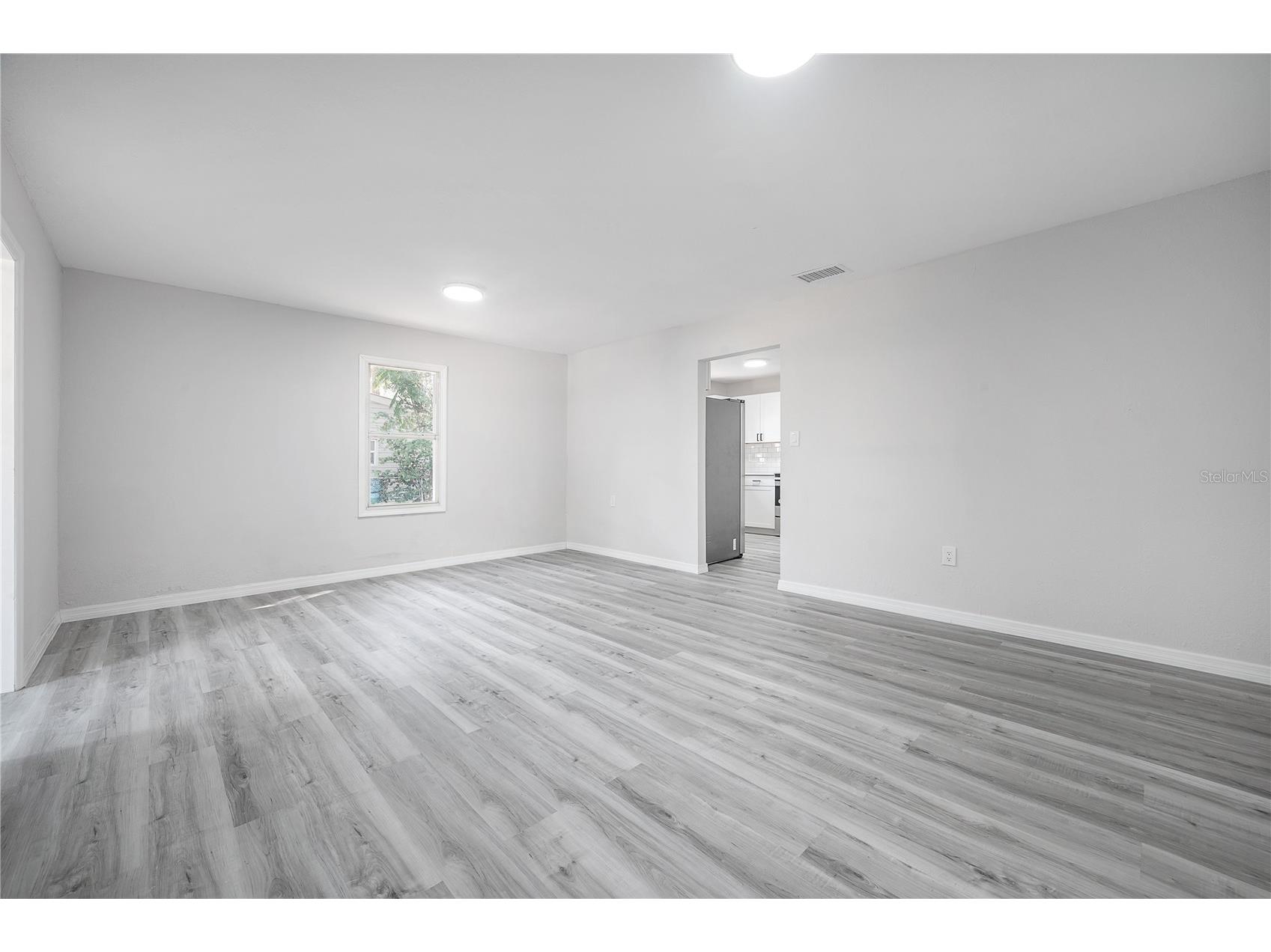 38352 Corey Street Zephyrhills FL 33542 TB8445465 image9