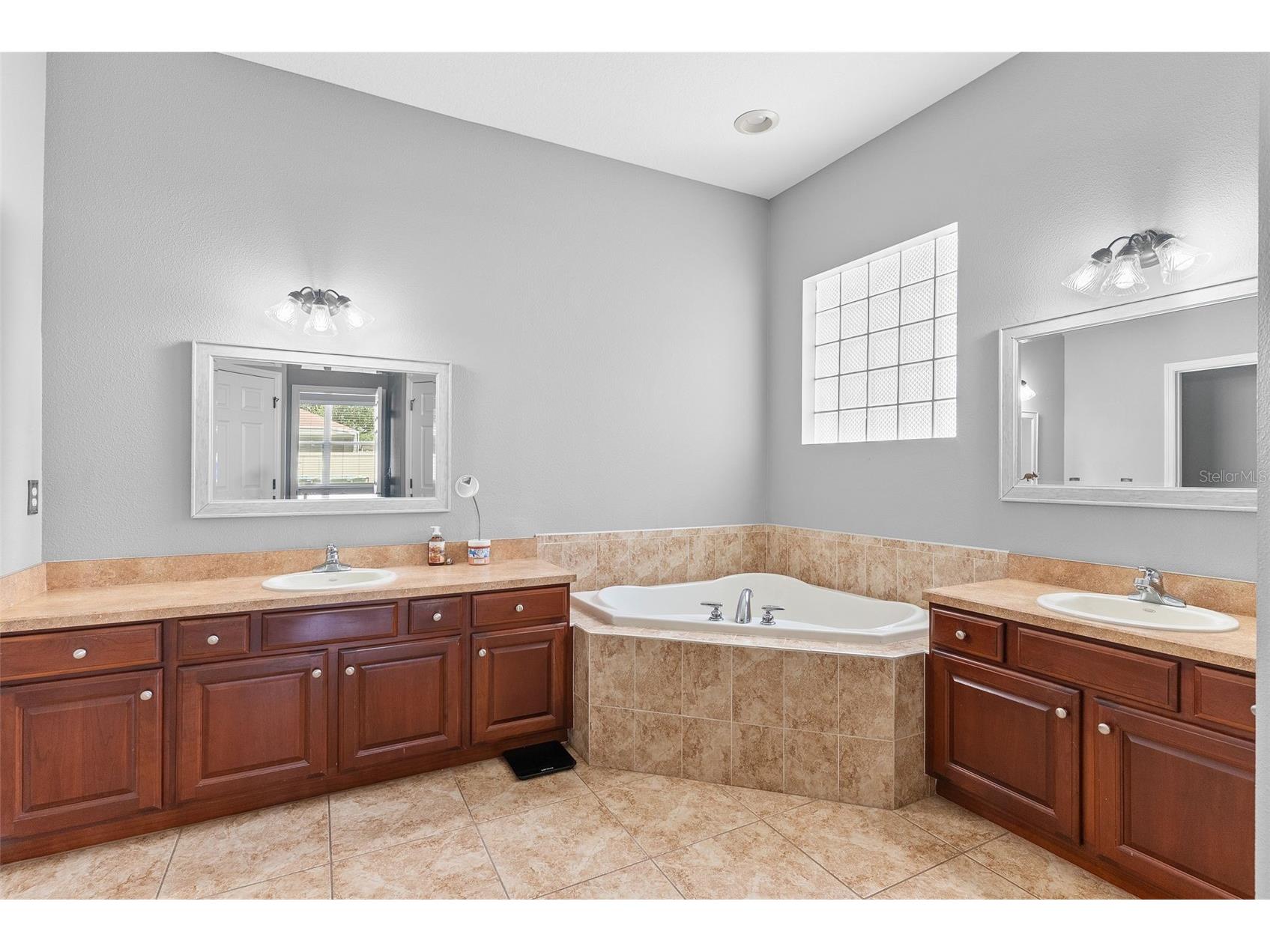 3836 Alamanda Hills Lane Lakeland FL 33813 TB8496626 image24