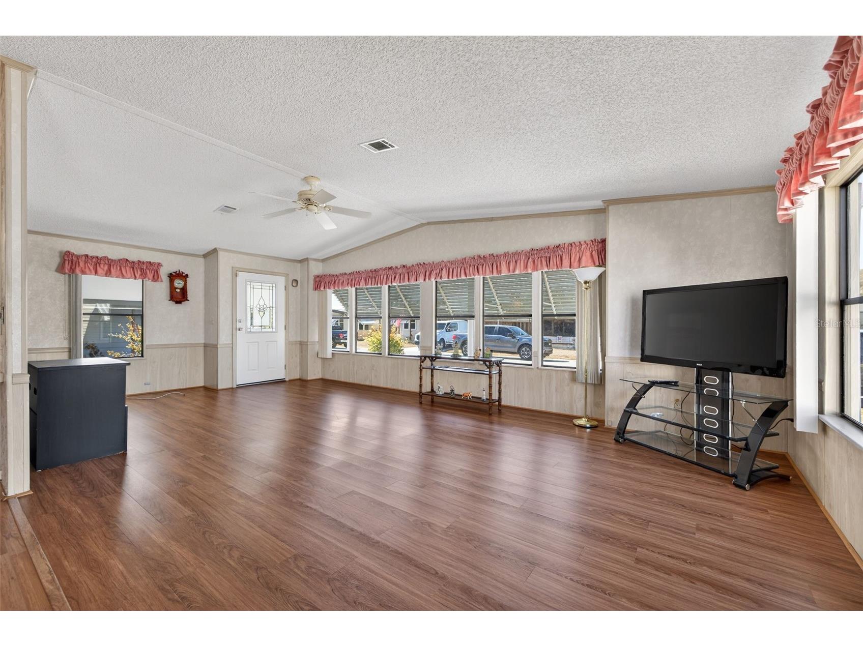 3836 William Hume Drive Zephyrhills FL 33541 TB8474484 image5