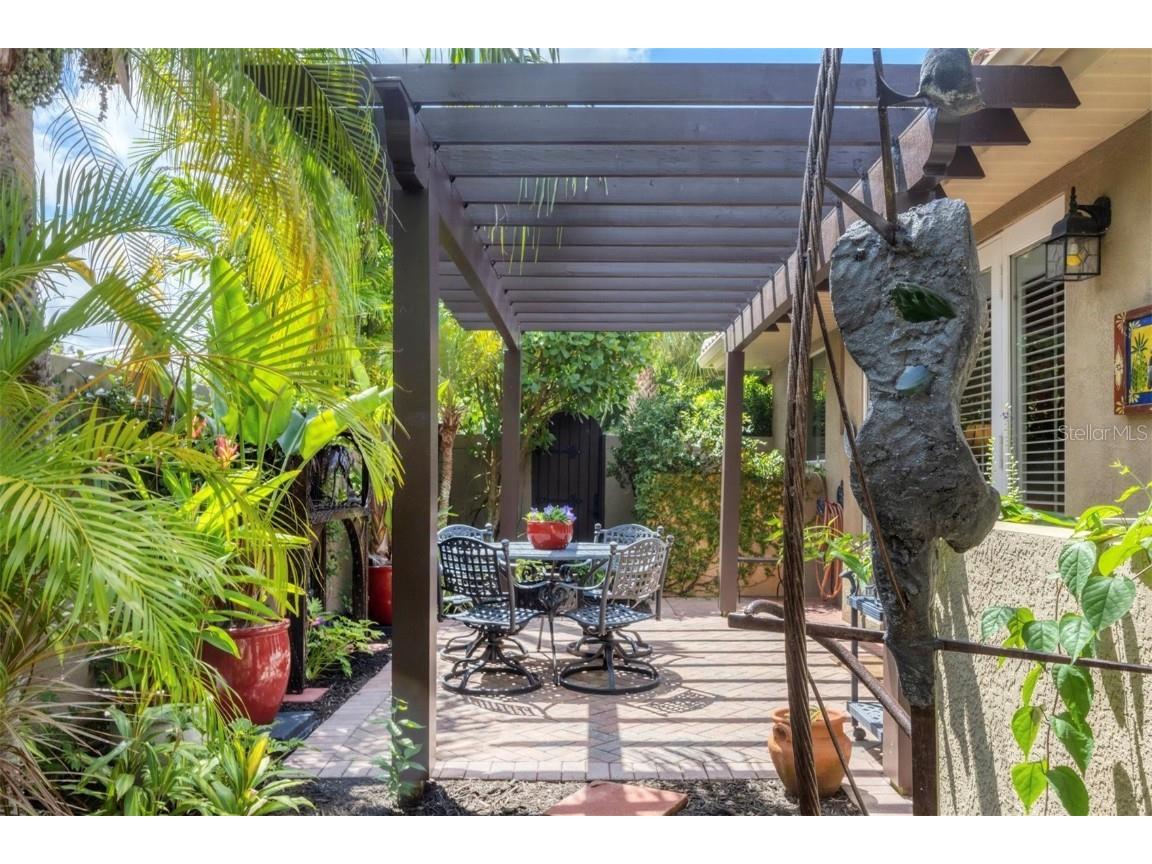 3837 Camino Real Sarasota FL 34239 A4672440 image32