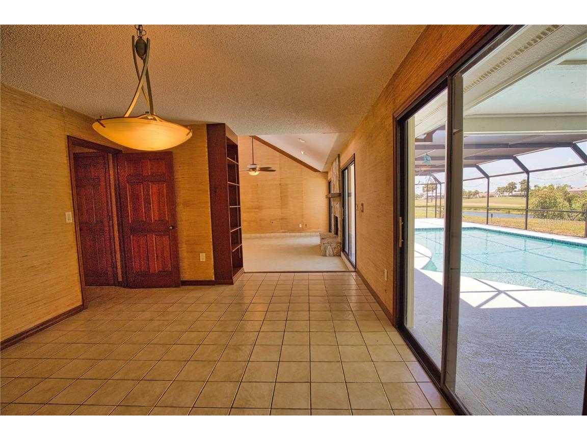 3837 Torrey Pines Boulevard Sarasota FL 34238 A4639914 image13