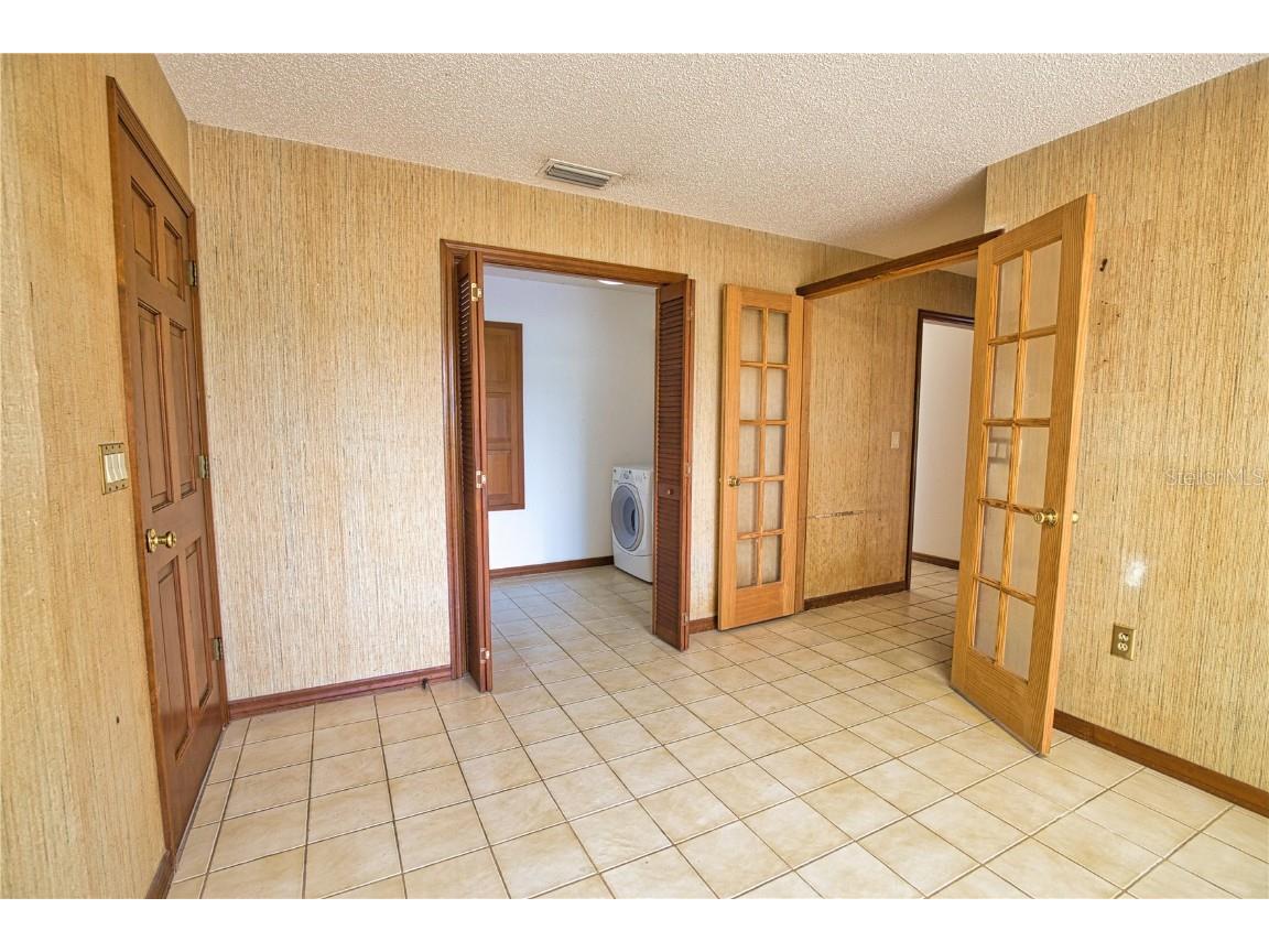 3837 Torrey Pines Boulevard Sarasota FL 34238 A4639914 image18