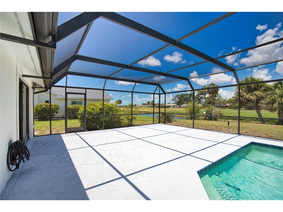 3837 Torrey Pines Boulevard Sarasota FL 34238 A4639914 image24