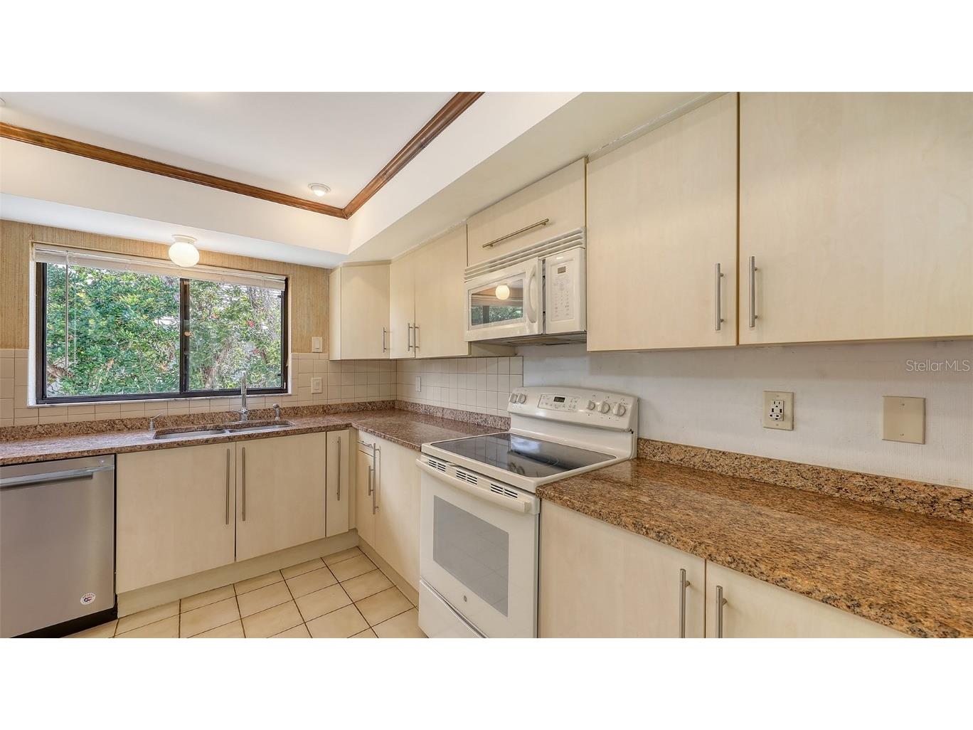 3837 Torrey Pines Boulevard Sarasota FL 34238 A4639914 image4