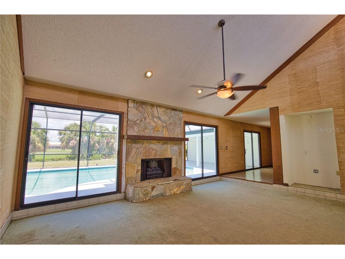 3837 Torrey Pines Boulevard Sarasota FL 34238 A4639914 image7