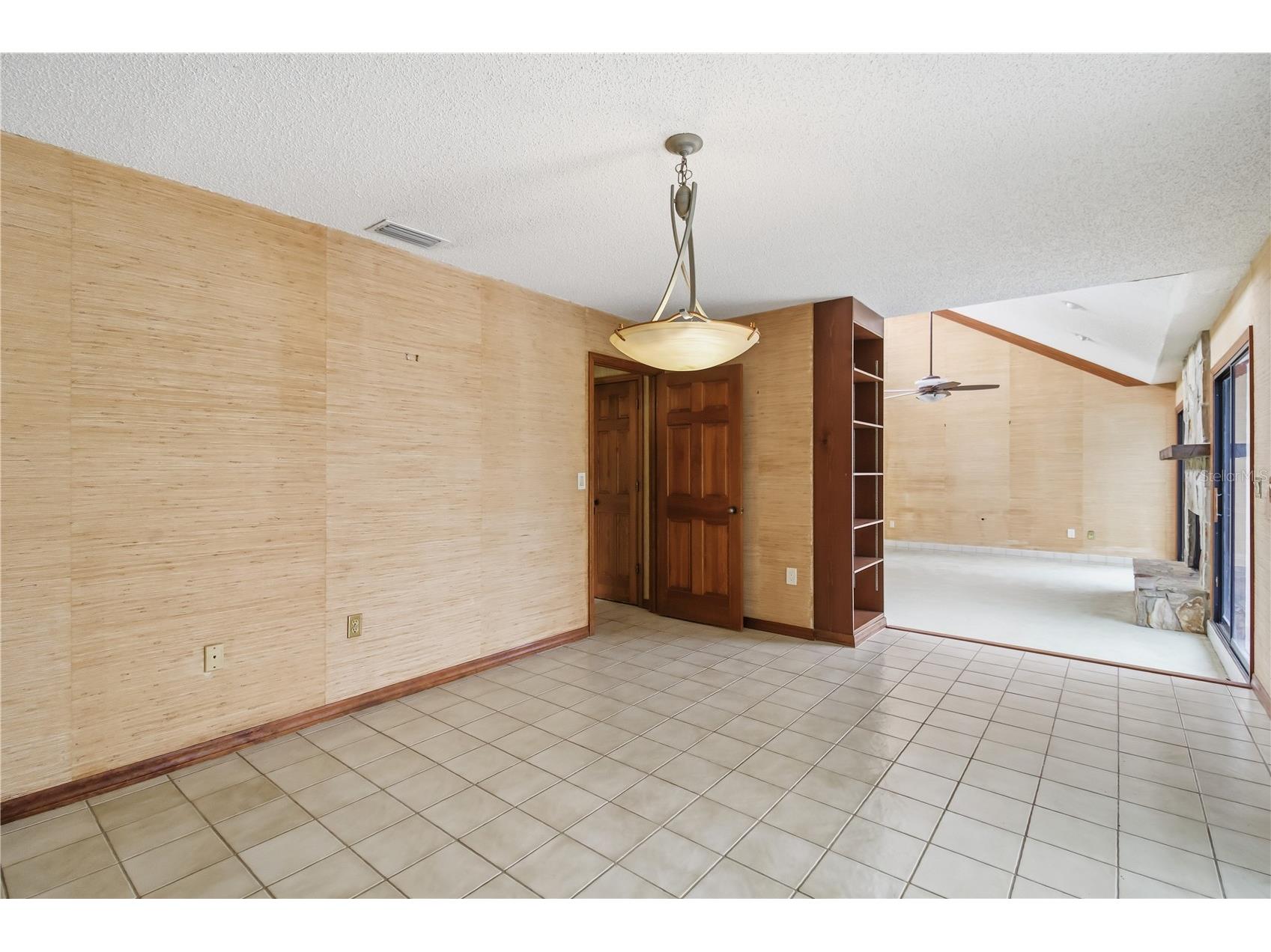 3837 Torrey Pines Boulevard Sarasota FL 34238 A4692677 image14
