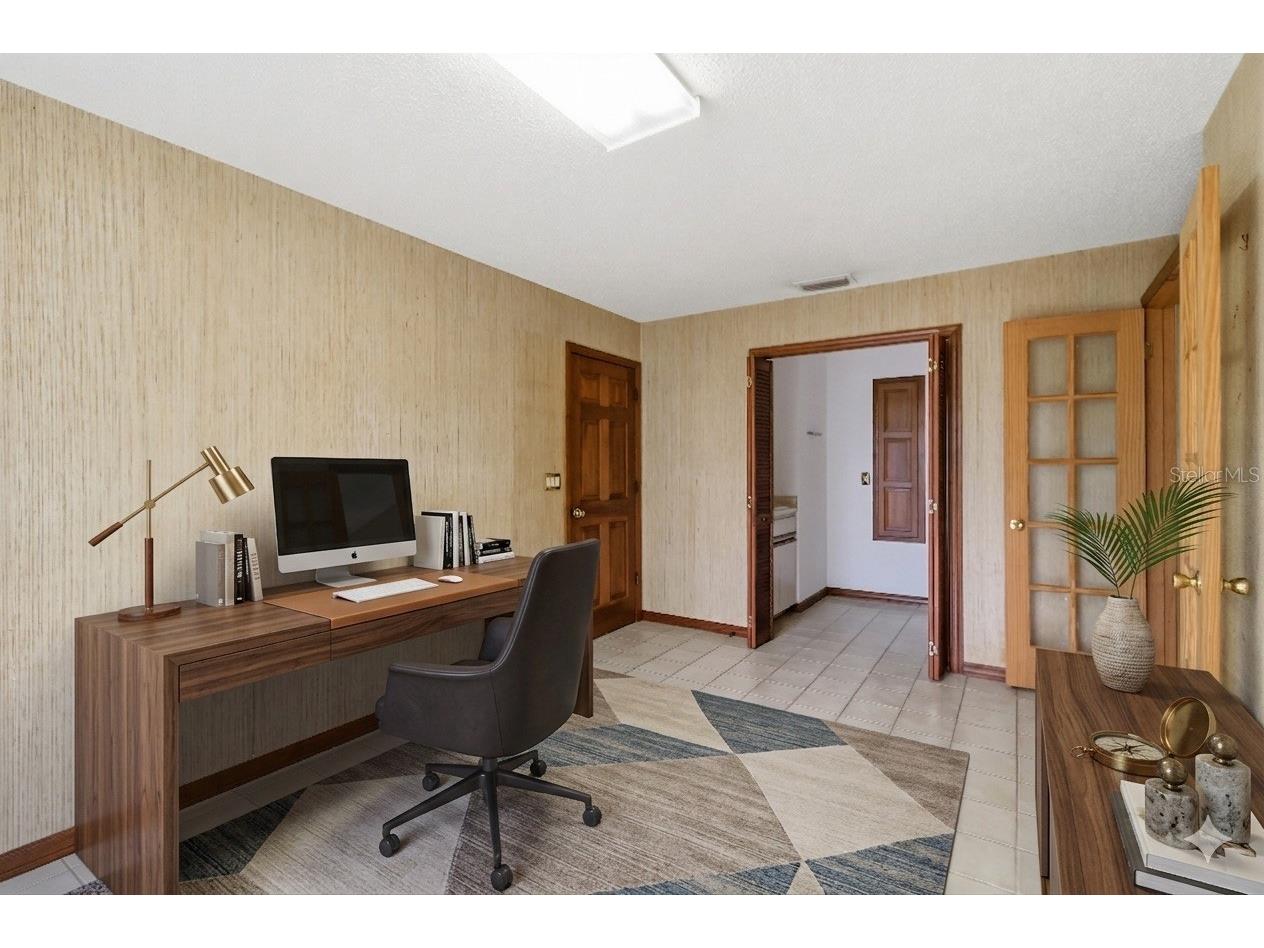 3837 Torrey Pines Boulevard Sarasota FL 34238 A4692677 image16