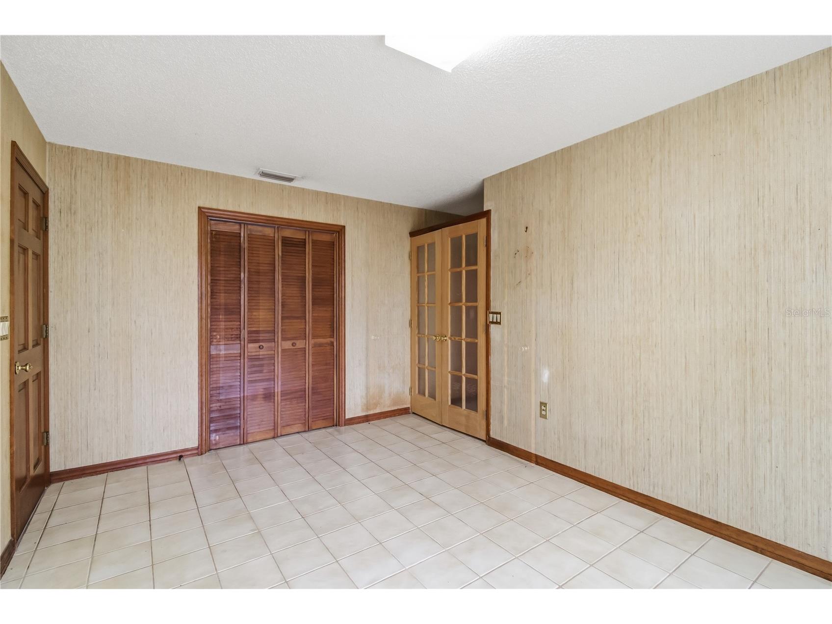 3837 Torrey Pines Boulevard Sarasota FL 34238 A4692677 image18