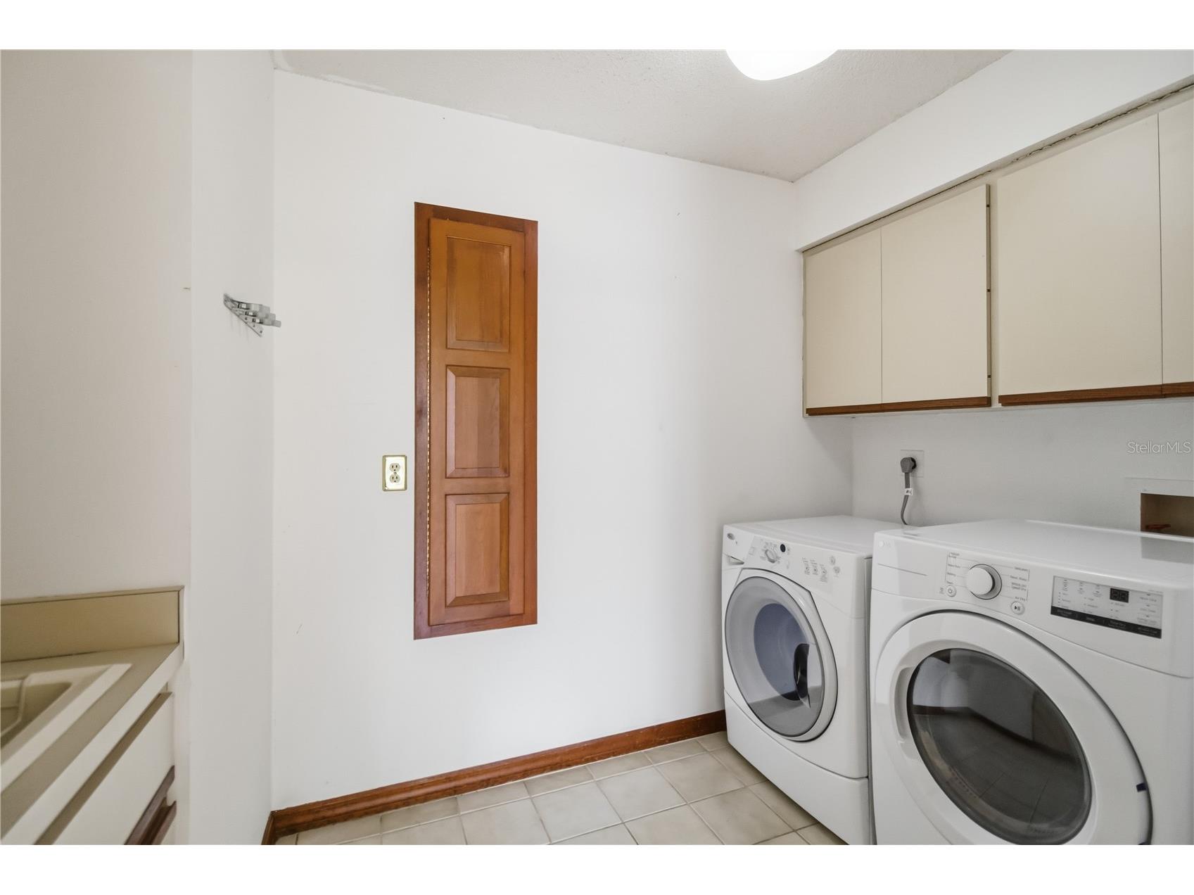 3837 Torrey Pines Boulevard Sarasota FL 34238 A4692677 image33