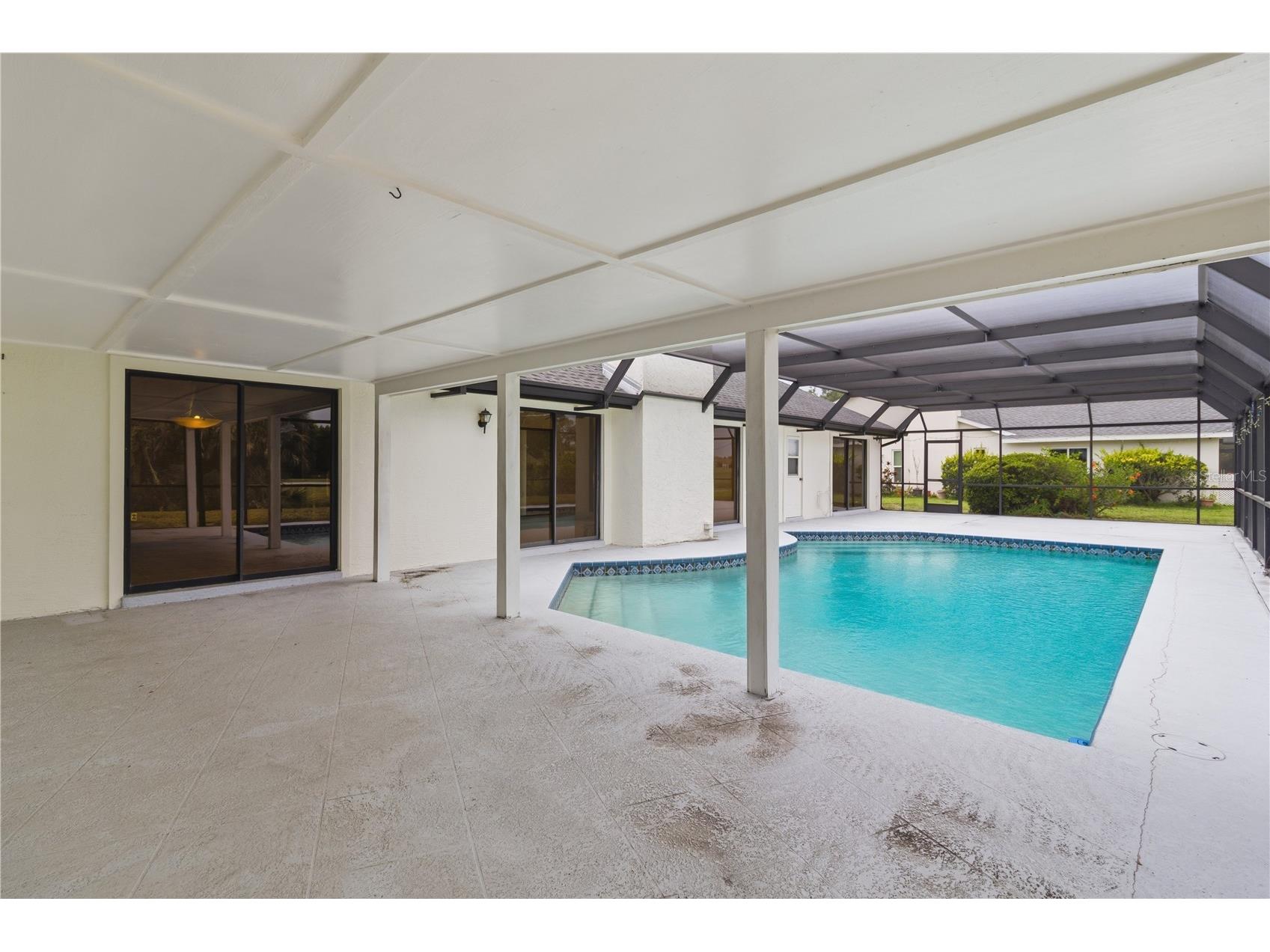 3837 Torrey Pines Boulevard Sarasota FL 34238 A4692677 image35