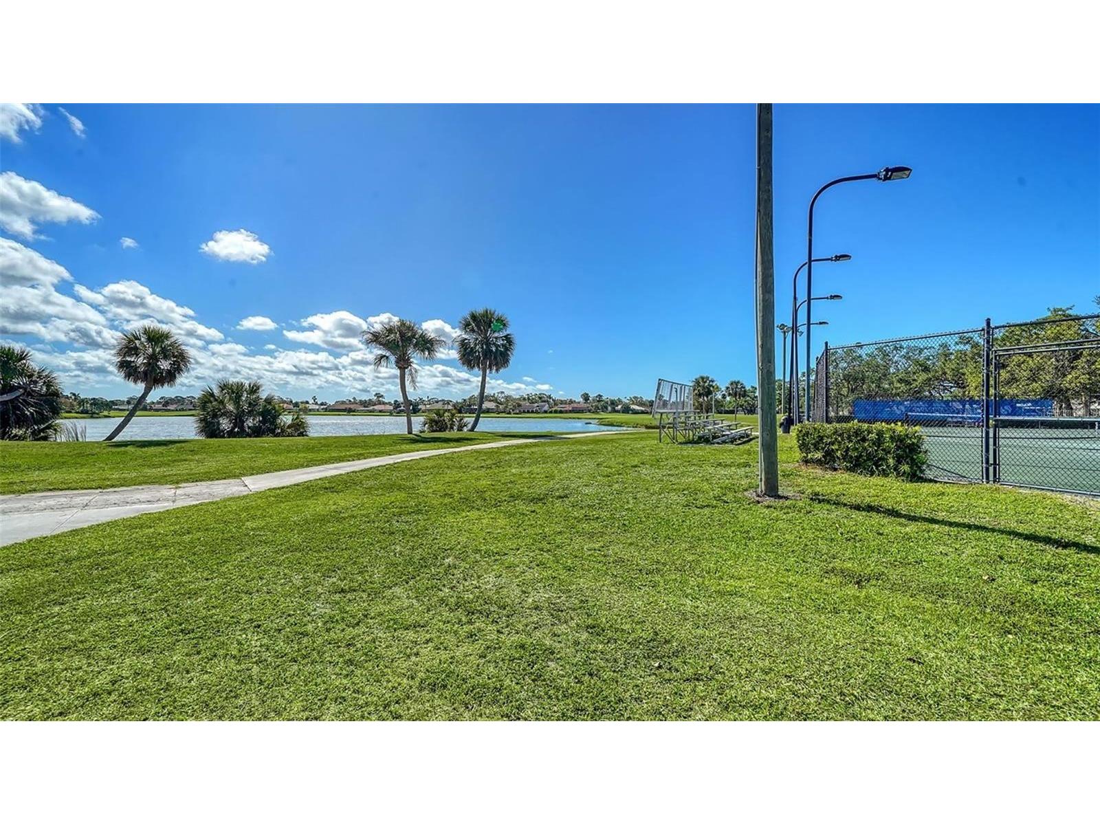 3837 Torrey Pines Boulevard Sarasota FL 34238 A4692677 image49