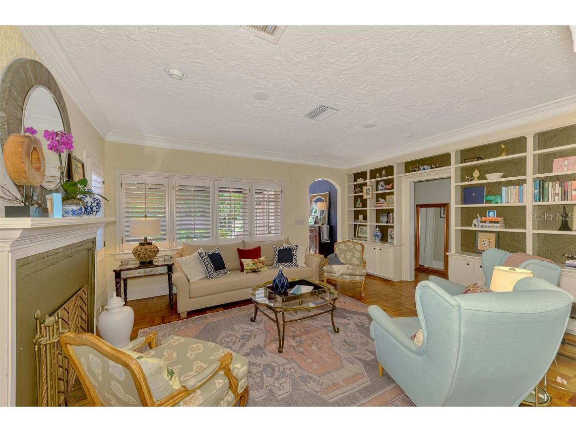 3838 Flores Avenue Sarasota FL 34239 A4661399 image10